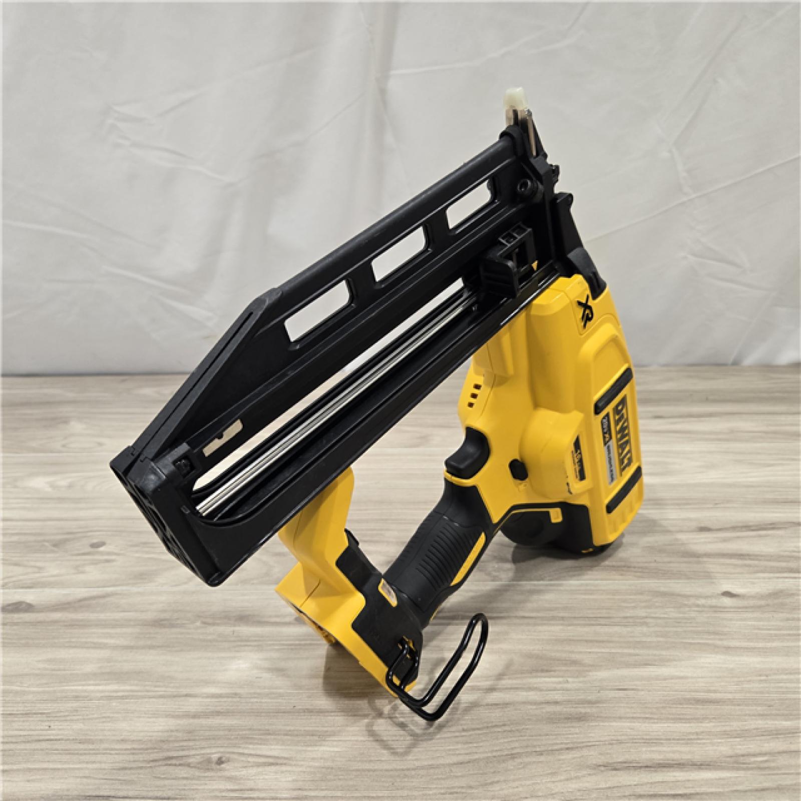 AS-IS DEWALT 20V MAX XR 16-Gauge Cordless Finish Nailer (Tool Only)