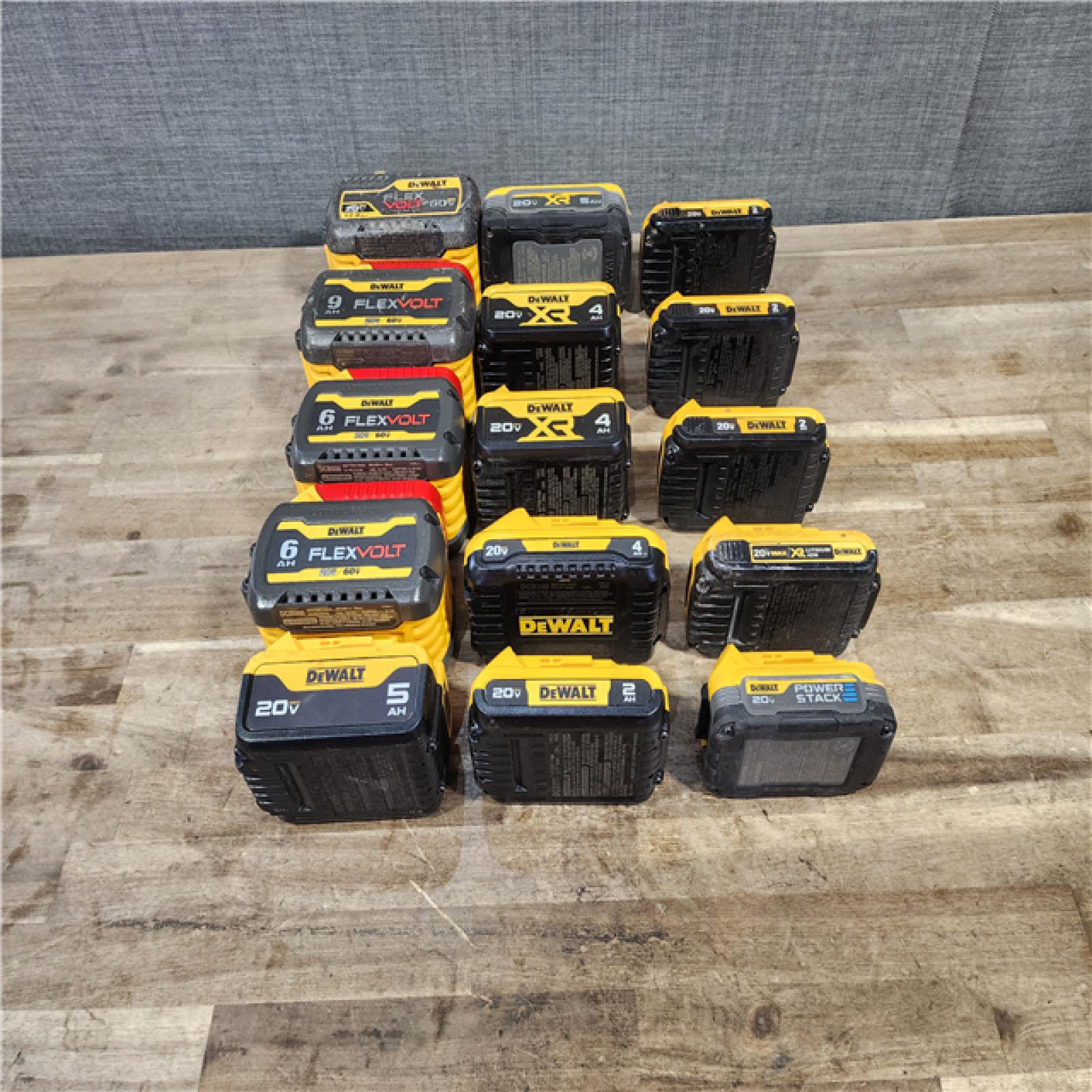 HOUSTON LOCATION - AS-IS DEWALT BATTERY PACK QTY - 15