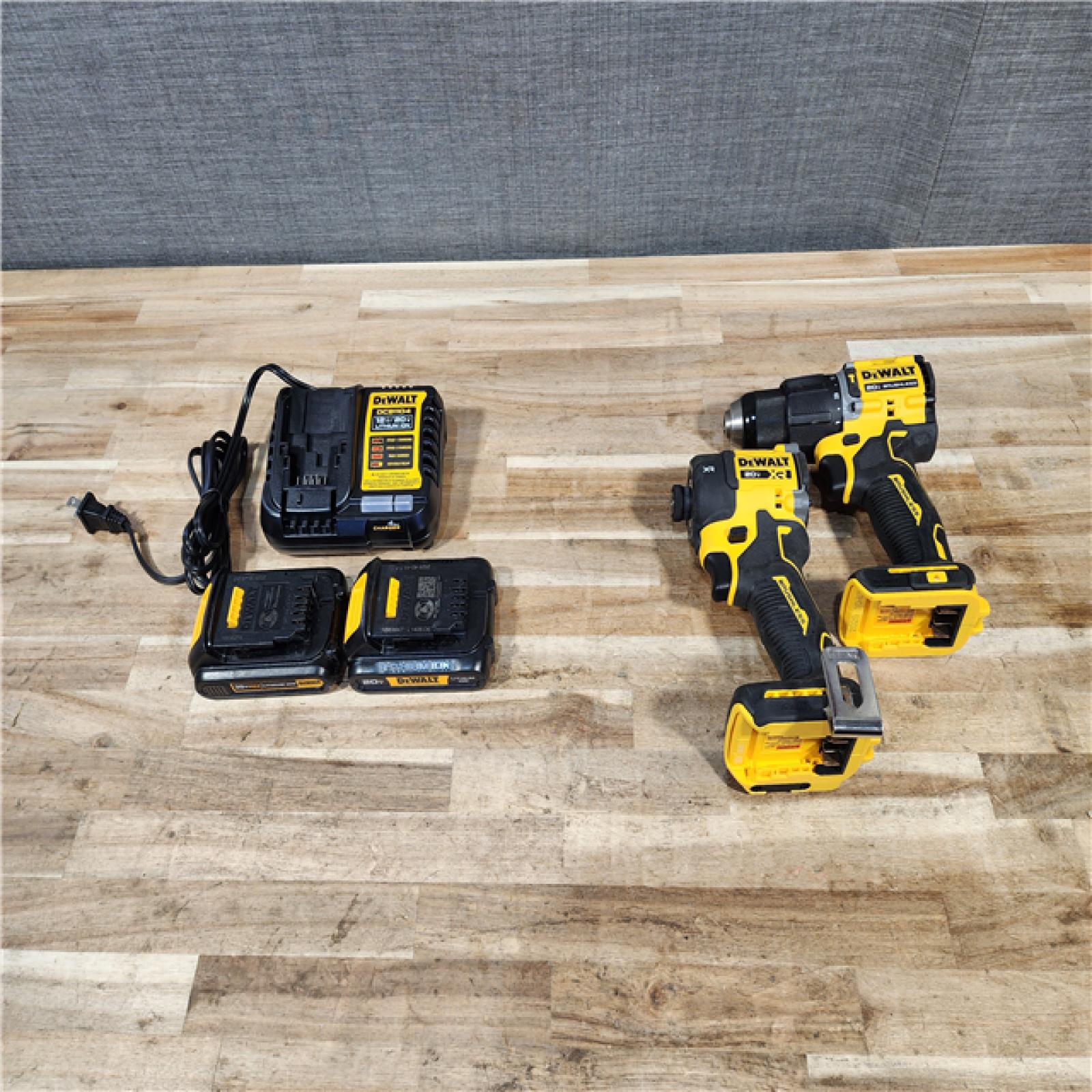 HOUSTON LOCATION - AS-IS DEWALT 2 TOOL COMBO KIT W/ (2) BATTERY & CHARGER