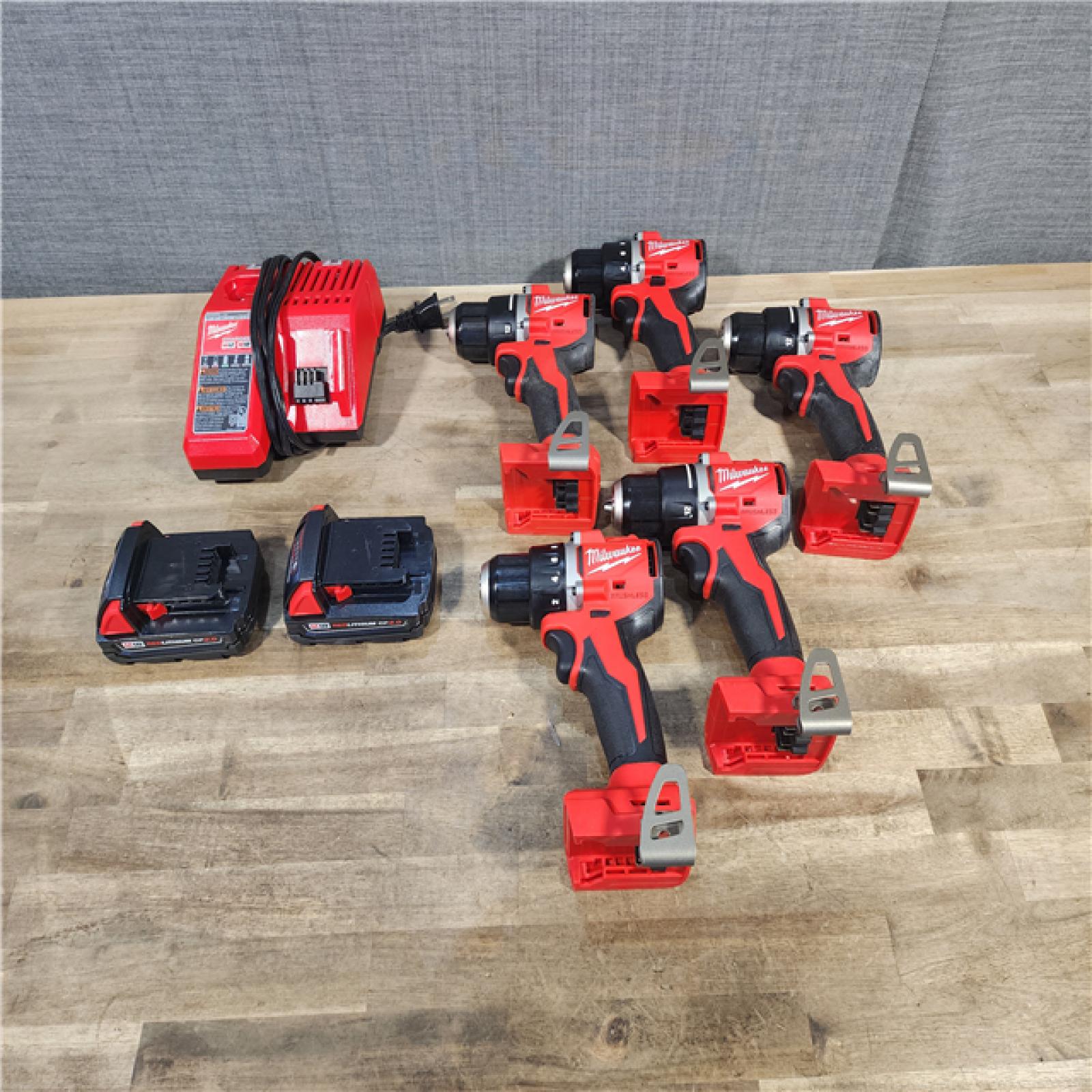 HOUSTON LOCATION - AS-IS Milwaukee 5 Tool Combo Kit W/ (2) Battery & Charger