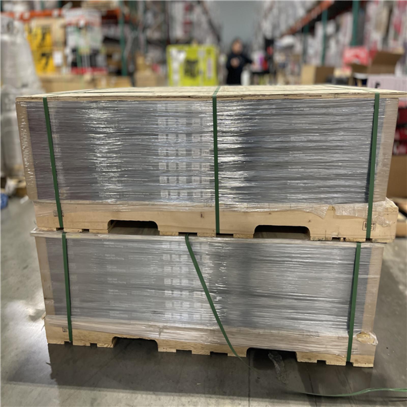 DALLAS LOCATION - Home Decorators Collection Grand Palais Oak 12 MIL x 7.1 in. W x 59.4 in. L Click Lock Waterproof Luxury Vinyl Plank Flooring (23.4 sqft/case) PALLET-(70 UNITS)