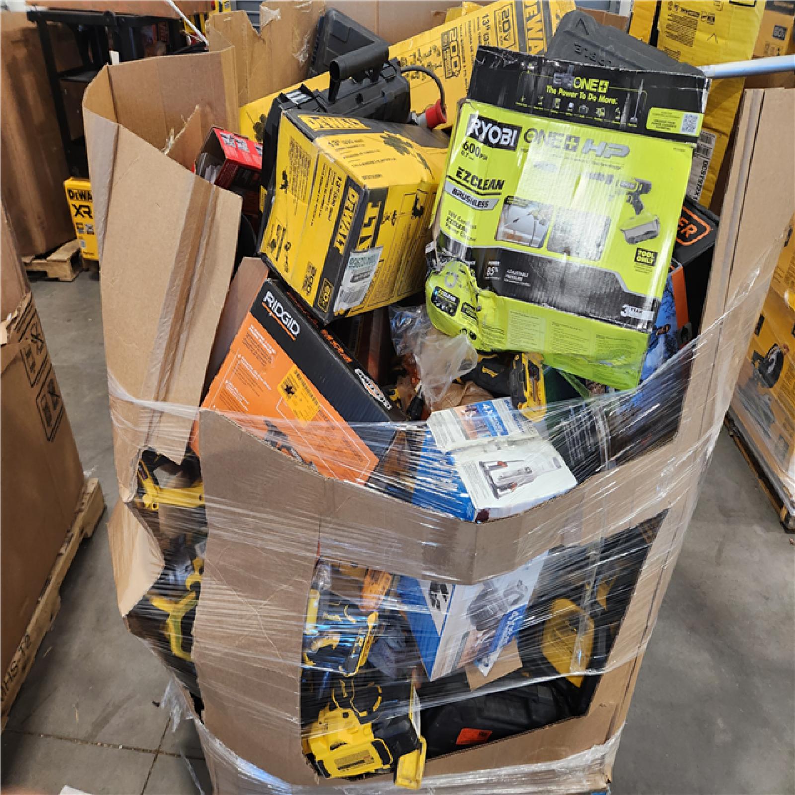 DALLAS LOCATION- AS-IS TOOLS PALLET