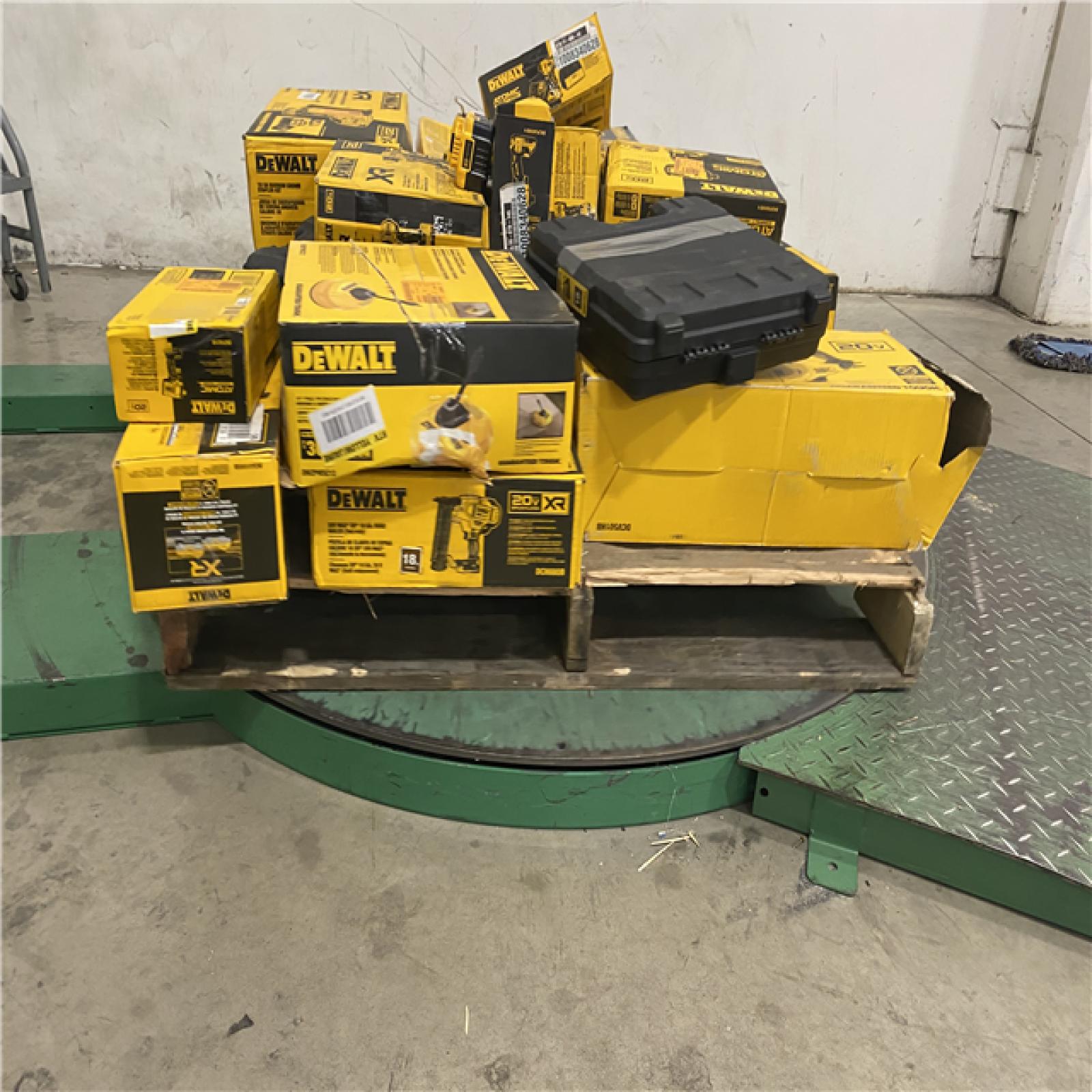 Dallas Location - As-Is DEWALT Tool Pallet