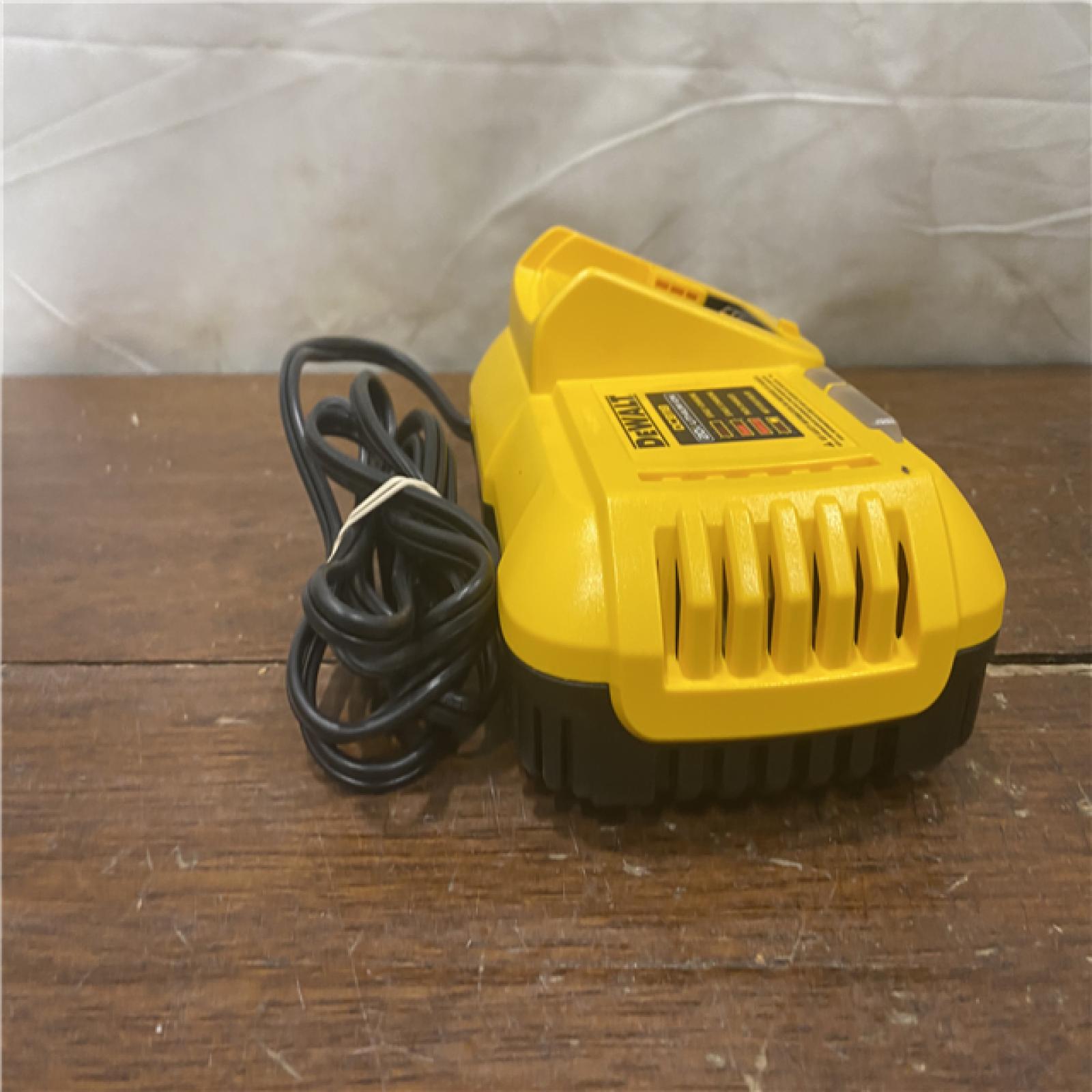 AS-IS DeWalt 20V Max Fan-Cooled Fast Charger DCB118