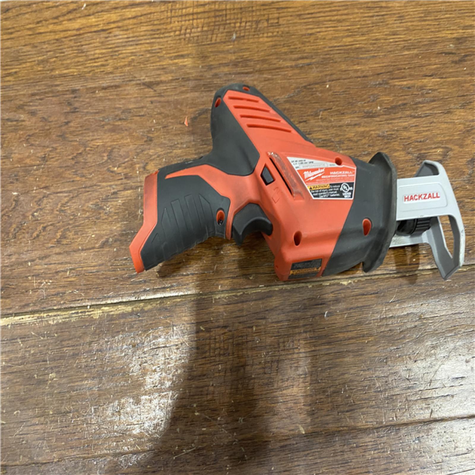 AS-IS Milwaukee 2420-21 - M12 Fuel Hackzall 1/2  12V 1.5Ah Cordless Straight Handle Reciprocating Saw Kit