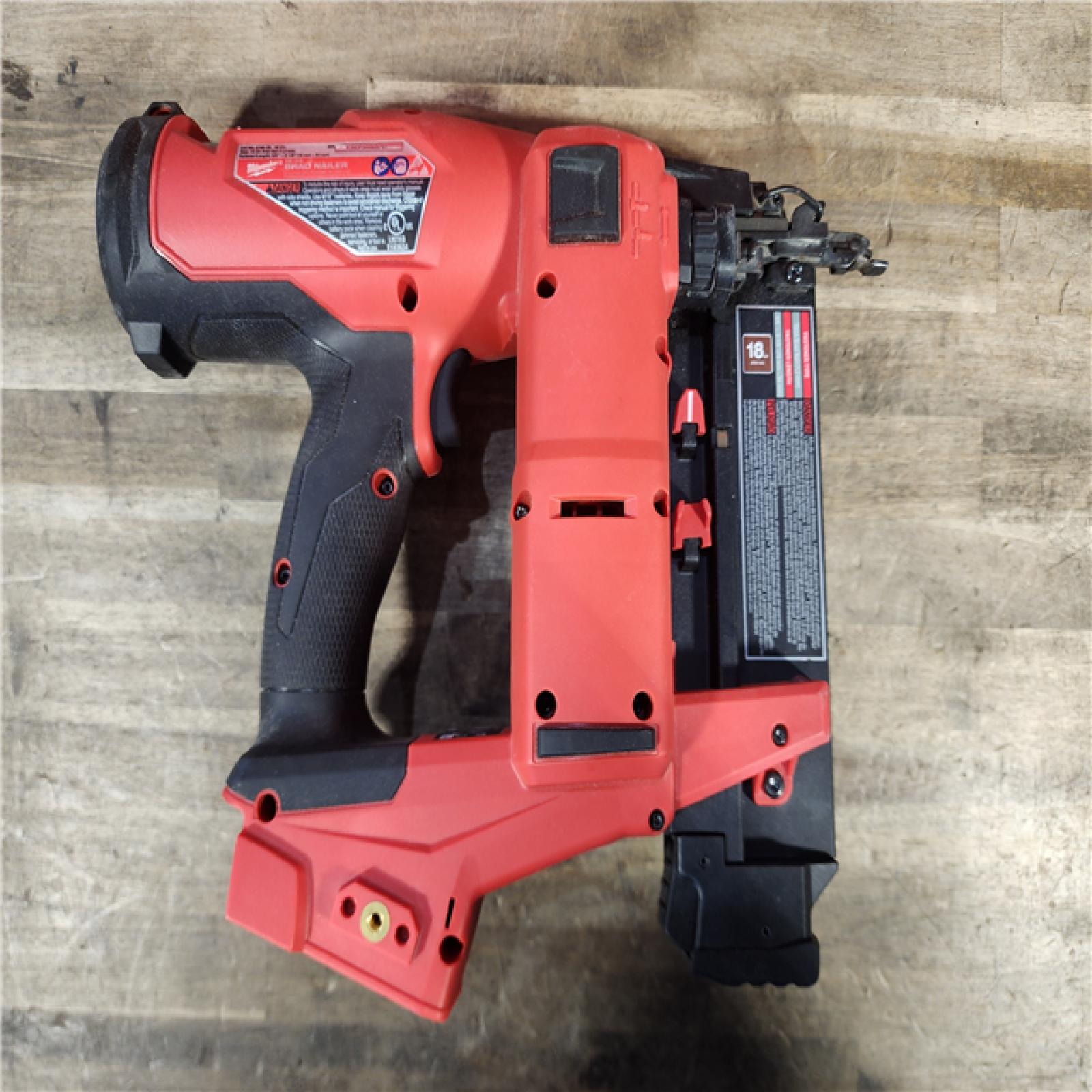 HOUSTON LOCATION - AS-IS Milwaukee M18 Fuel 18V Brushless 18-Gauge Brad Nailer 2746-20 (Bare Tool)