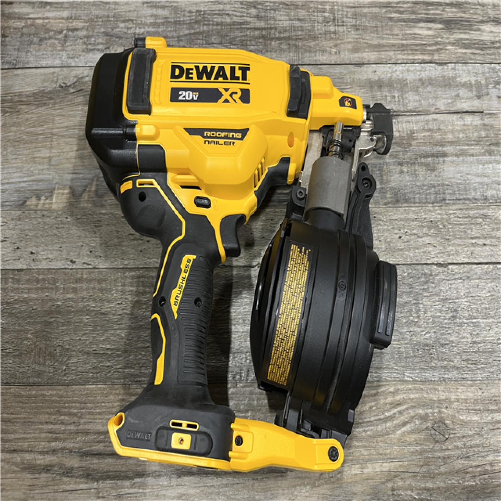 AS-IS DEWALT 20V MAX Lithium-Ion 15-Degree Electric Cordless Roofing Nailer Kit