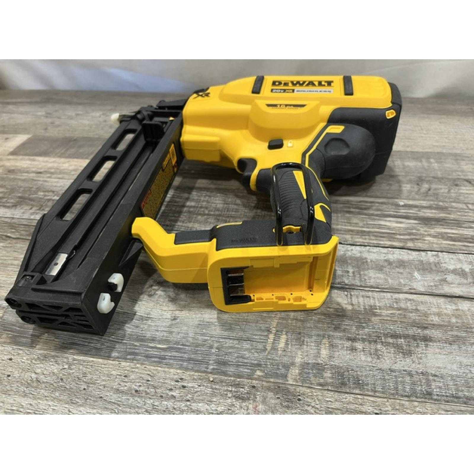 AS-IS DEWALT 20V MAX XR 16-Gauge Lithium-Ion Cordless Finish Nailer (Tool Only)