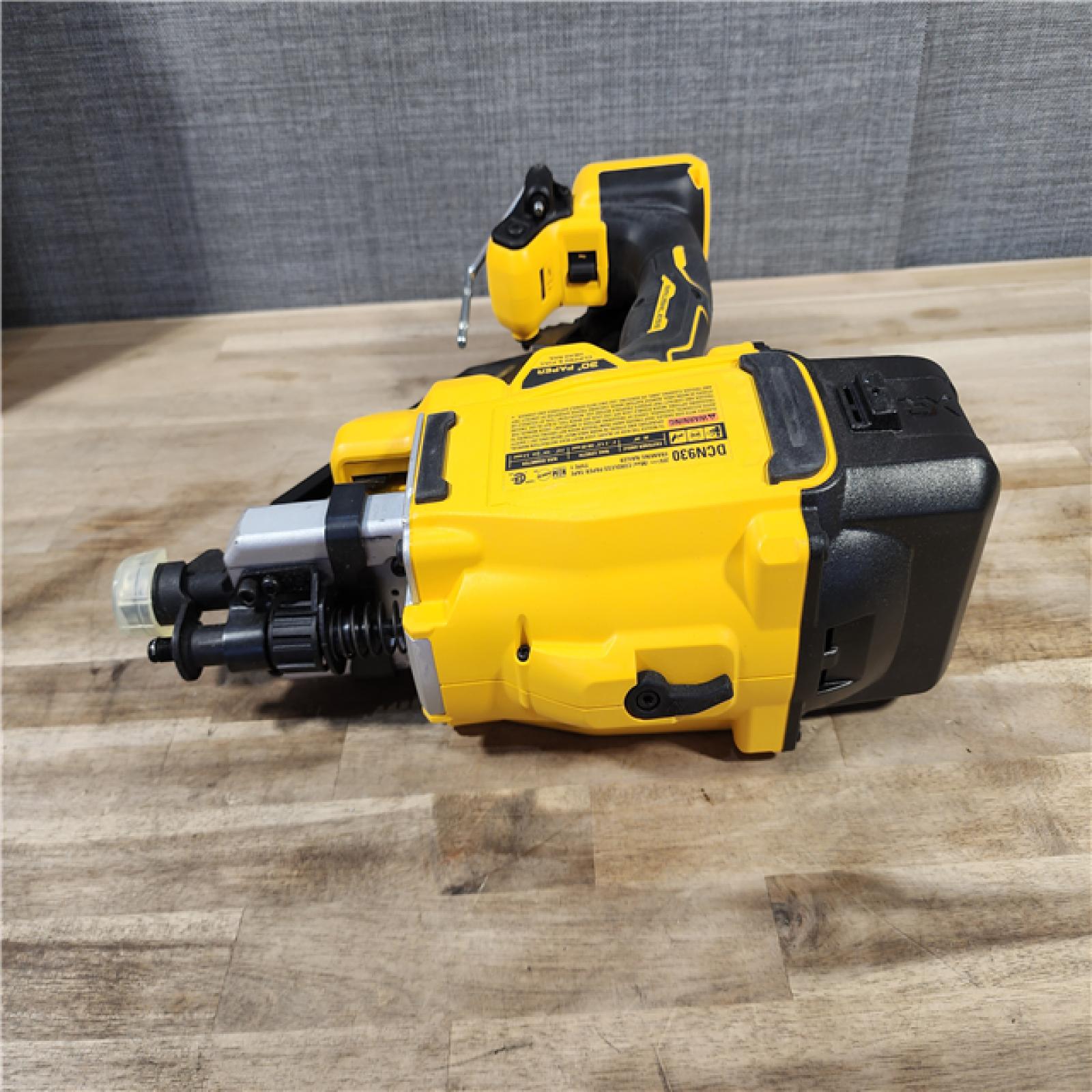HOUSTON LOCATION - AS-IS DEWALT 20-Volt 30° Cordless Framing Nailer (Tool-Only)
