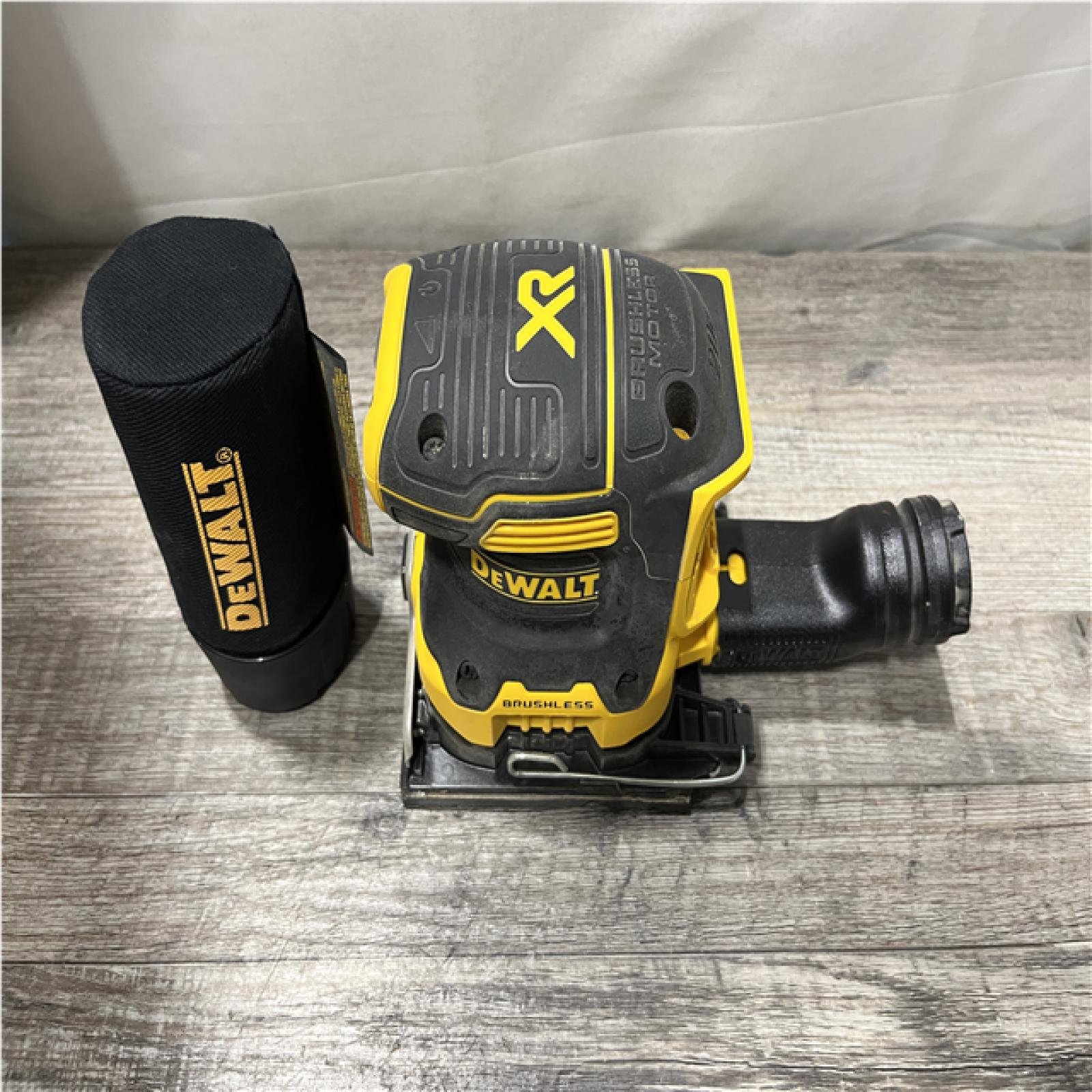 AS-IS DEWALT 20V MAX XR Brushless Cordless 1/4 Sheet Variable Speed Sander (Tool Only)