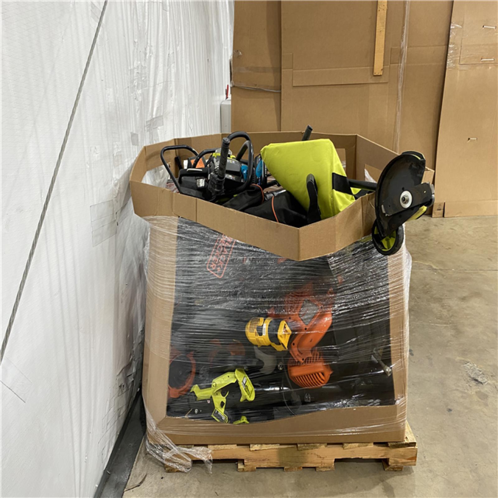 Houston Location AS IS - Tool Pallet