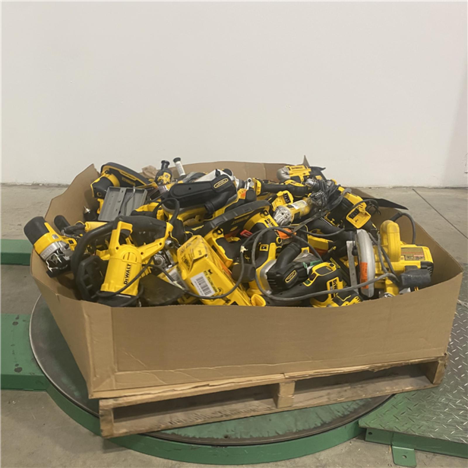 Dallas Location - As-Is DEWALT Tool Pallet