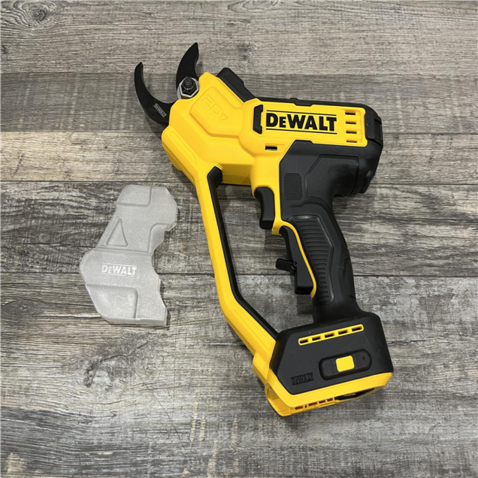 LIKE NEW - DEWALT 20-Volt MAX 1 -1/2 in. Capacity Cordless Battery Powered Pruner (Tool Only)