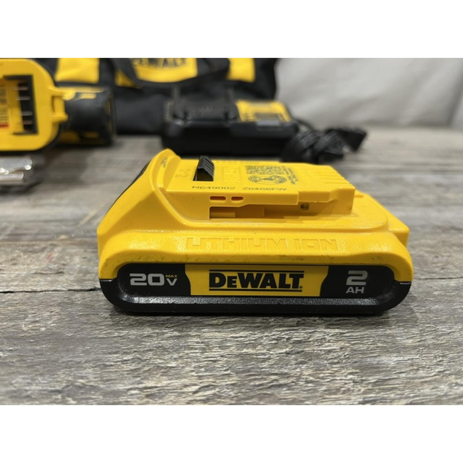 AS-IS DEWALT Atomic 20V Max Lithium-Ion Brushless Cordless Compact 1/4 in. Impact Driver Kit