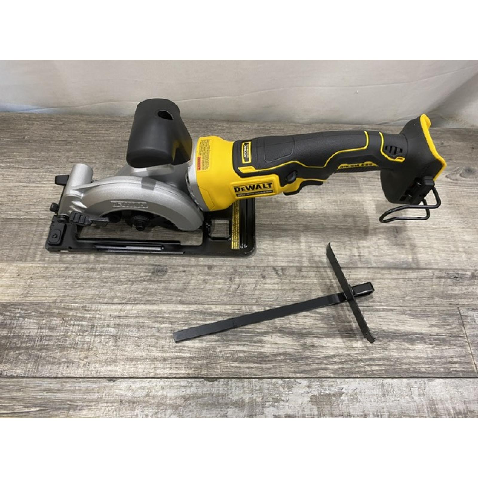 AS-IS DEWALT ATOMIC 20V MAX Cordless Brushless 4-1/2 in. Circular Saw (Tool Only)