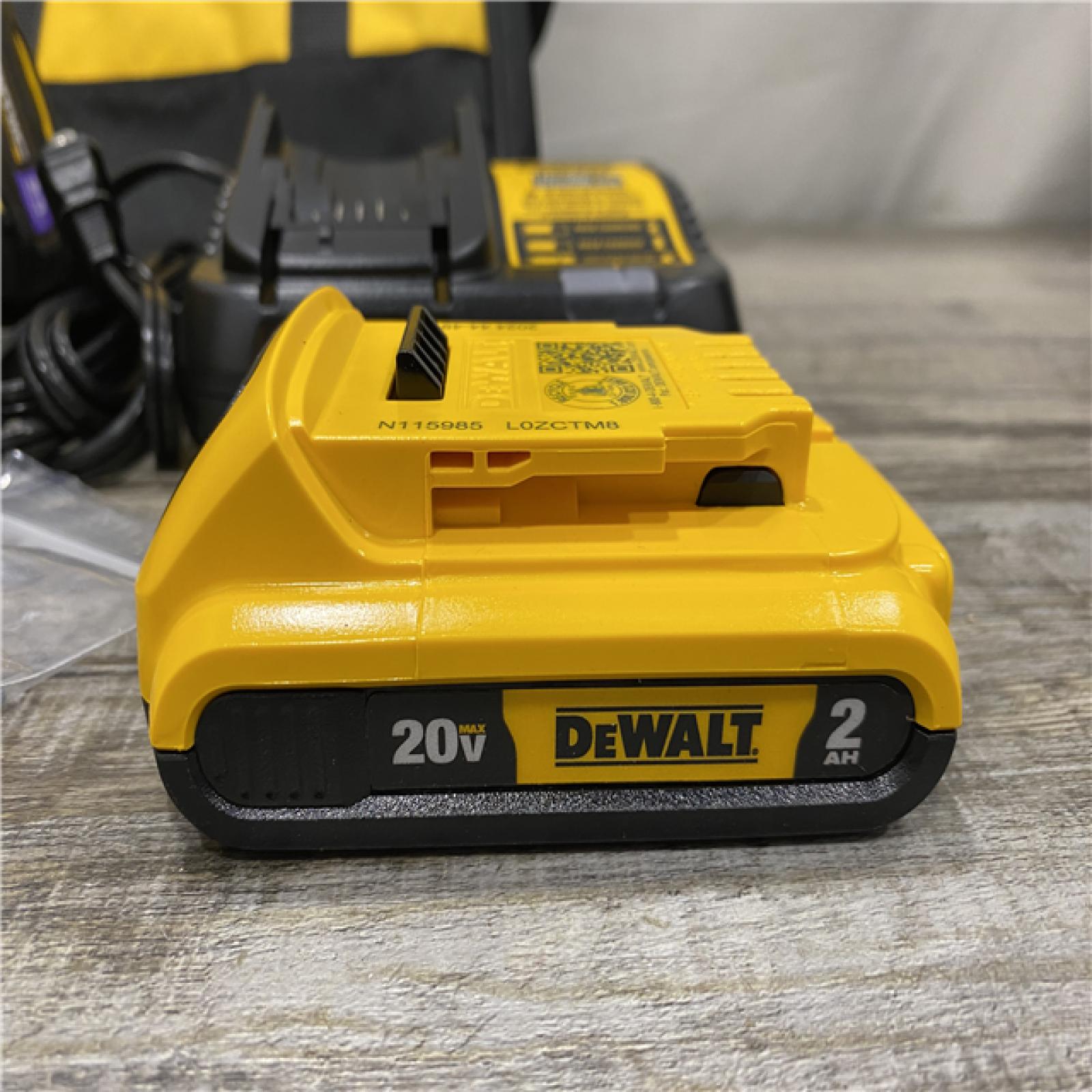 AS-IS DEWALT ATOMIC 20V MAX Lithium Ion Cordless 23 Gauge Pin Nailer Kit