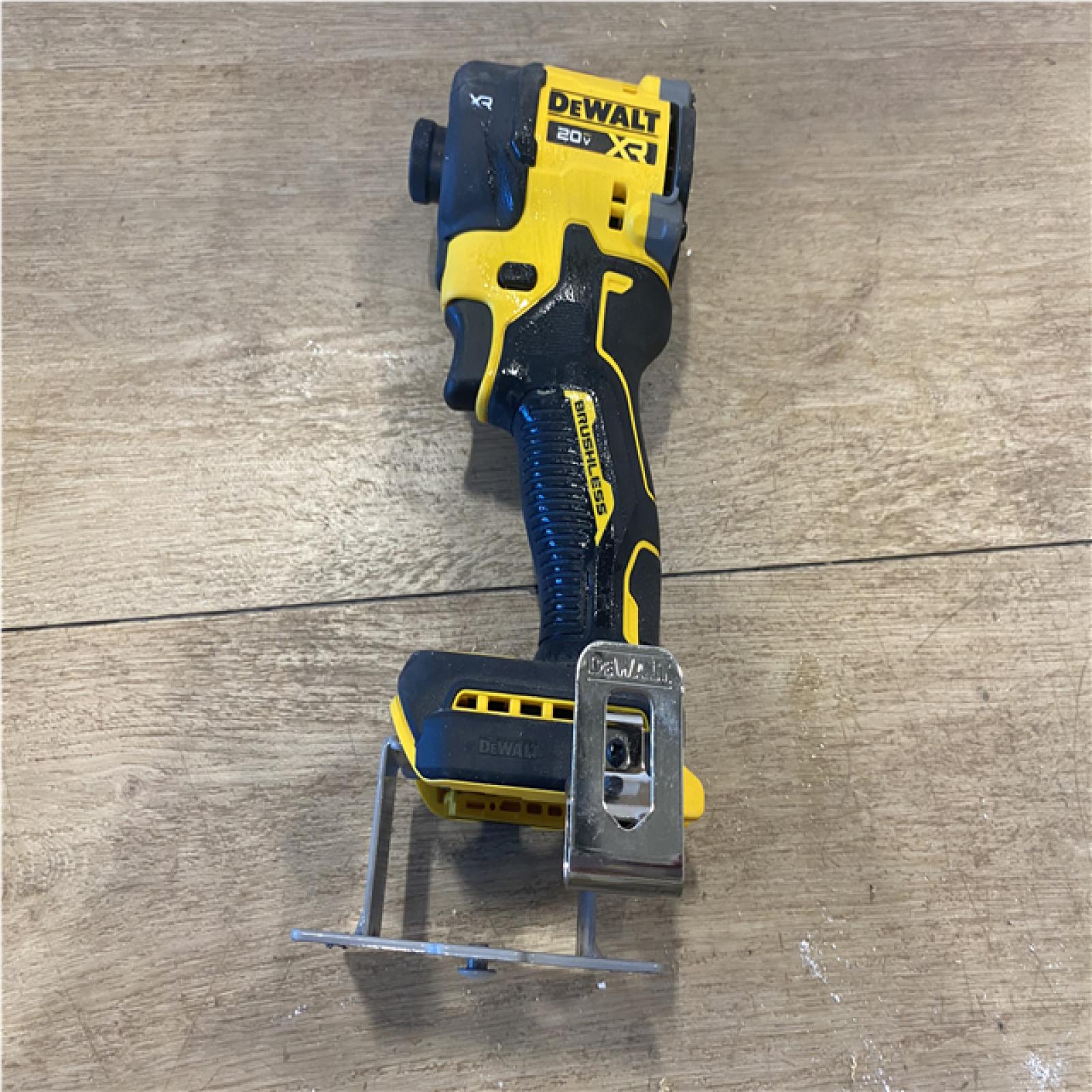 AS-IS DEWALT 20V XR Brushless Cordless 1/4 in. Quiet Hydraulic Impact Driver (Tool-Only)