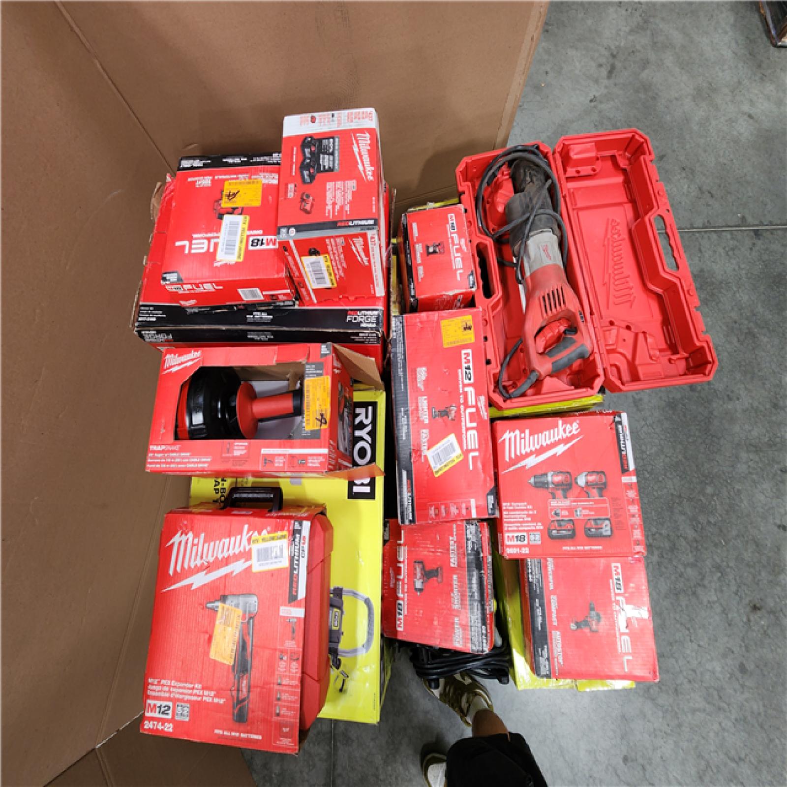 CALIFORNIA AS-IS TOOL PALLET