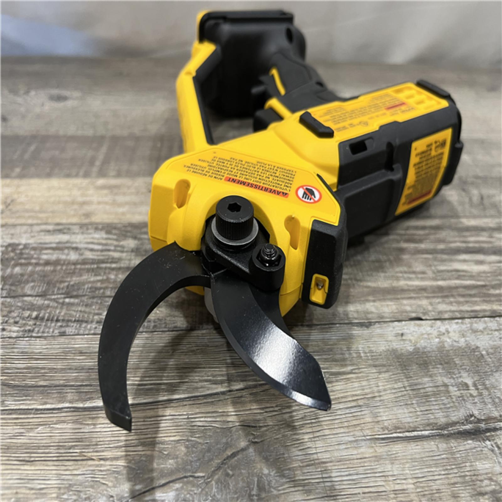 AS-IS DEWALT 20-Volt MAX 1 -1/2 in. Capacity Cordless Battery Powered Pruner (Tool Only)