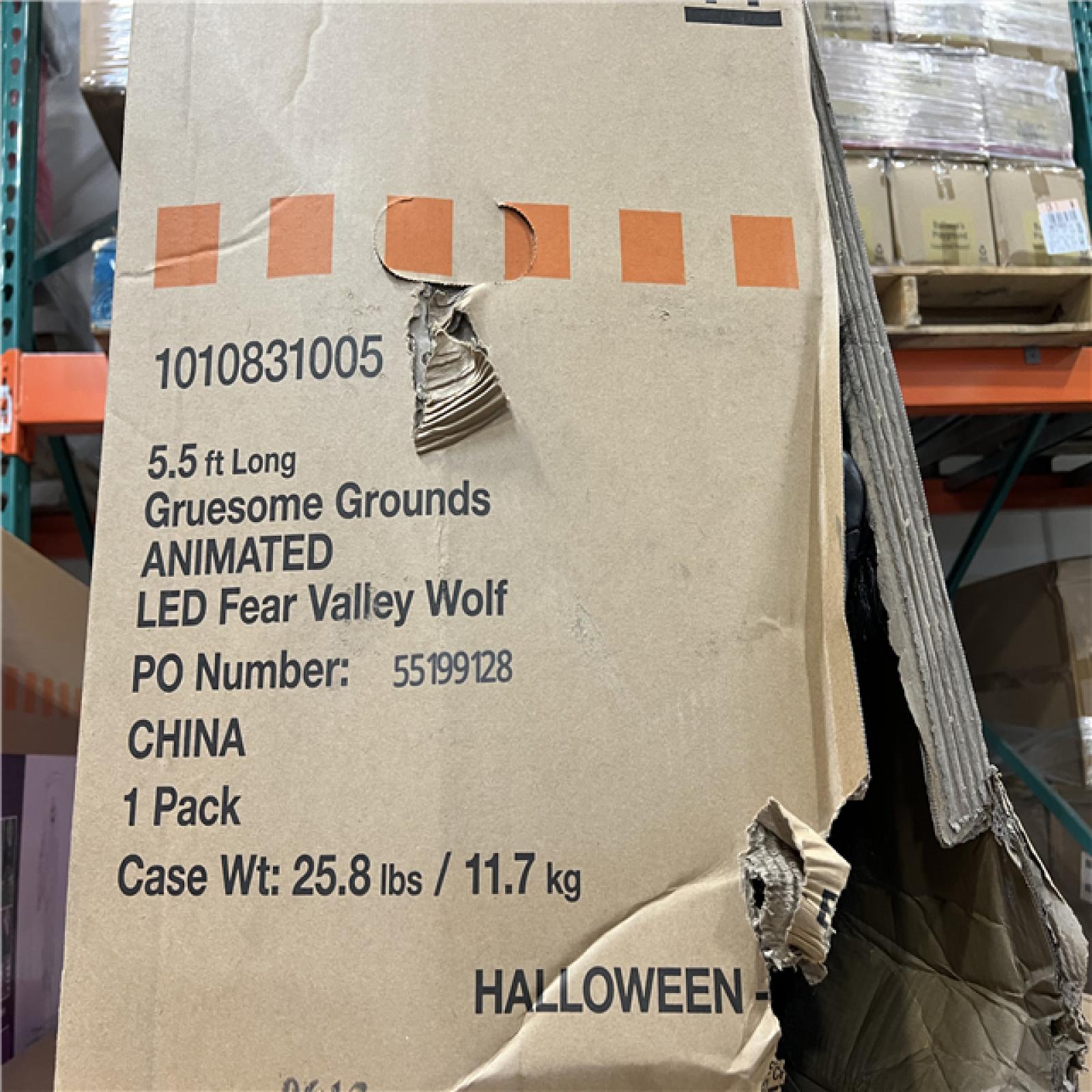 DALLAS LOCATION- AS-IS Home Accents Holiday 5.5 ft. Gruesome Grounds Animated LED Fear Valley Wolf H8