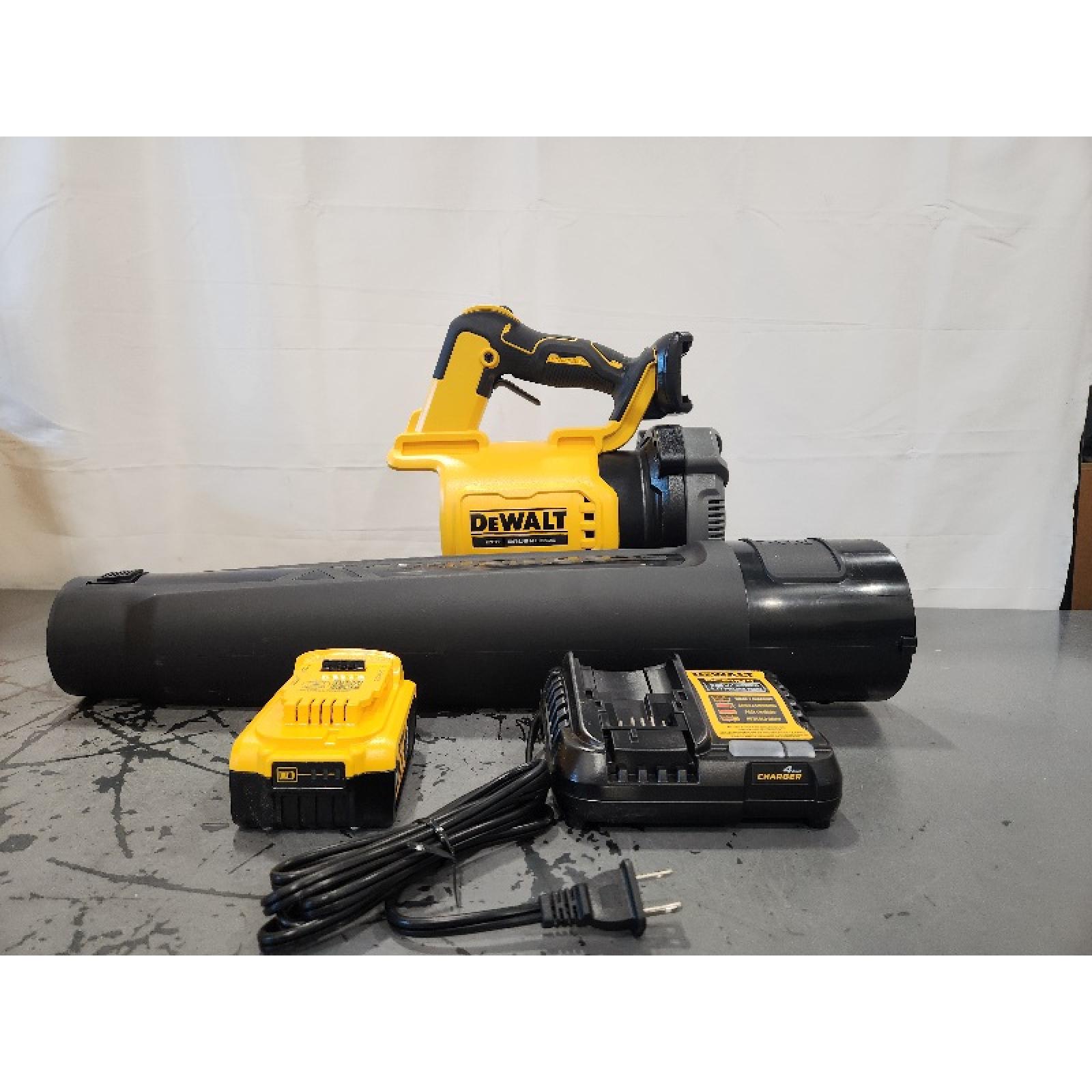 DEWALT 20V MAX Brushless Cordless Handheld Axial Leaf Blower Kit