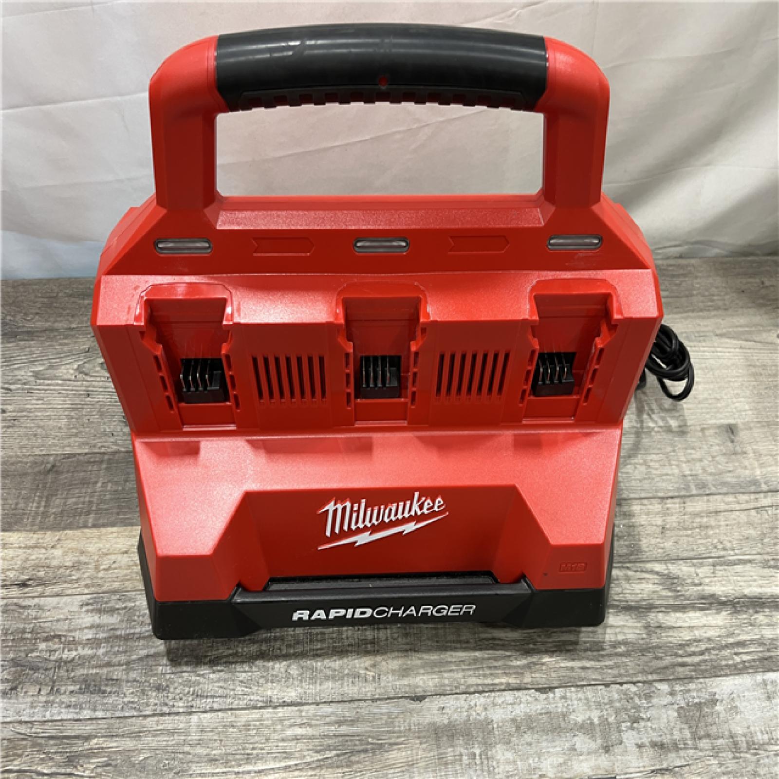 AS-IS Milwaukee 18V Lithium-Ion PACKOUT 6-Port Rapid Charger