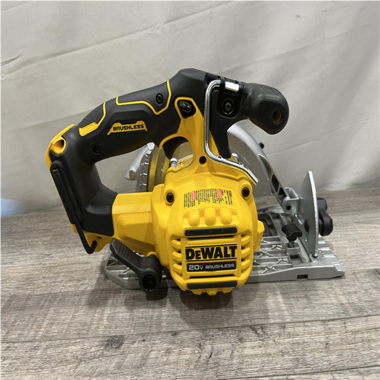 AS-IS DEWALT 20V MAX Cordless Brushless 6-1/2 in. Sidewinder Style Circular Saw (Tool Only)