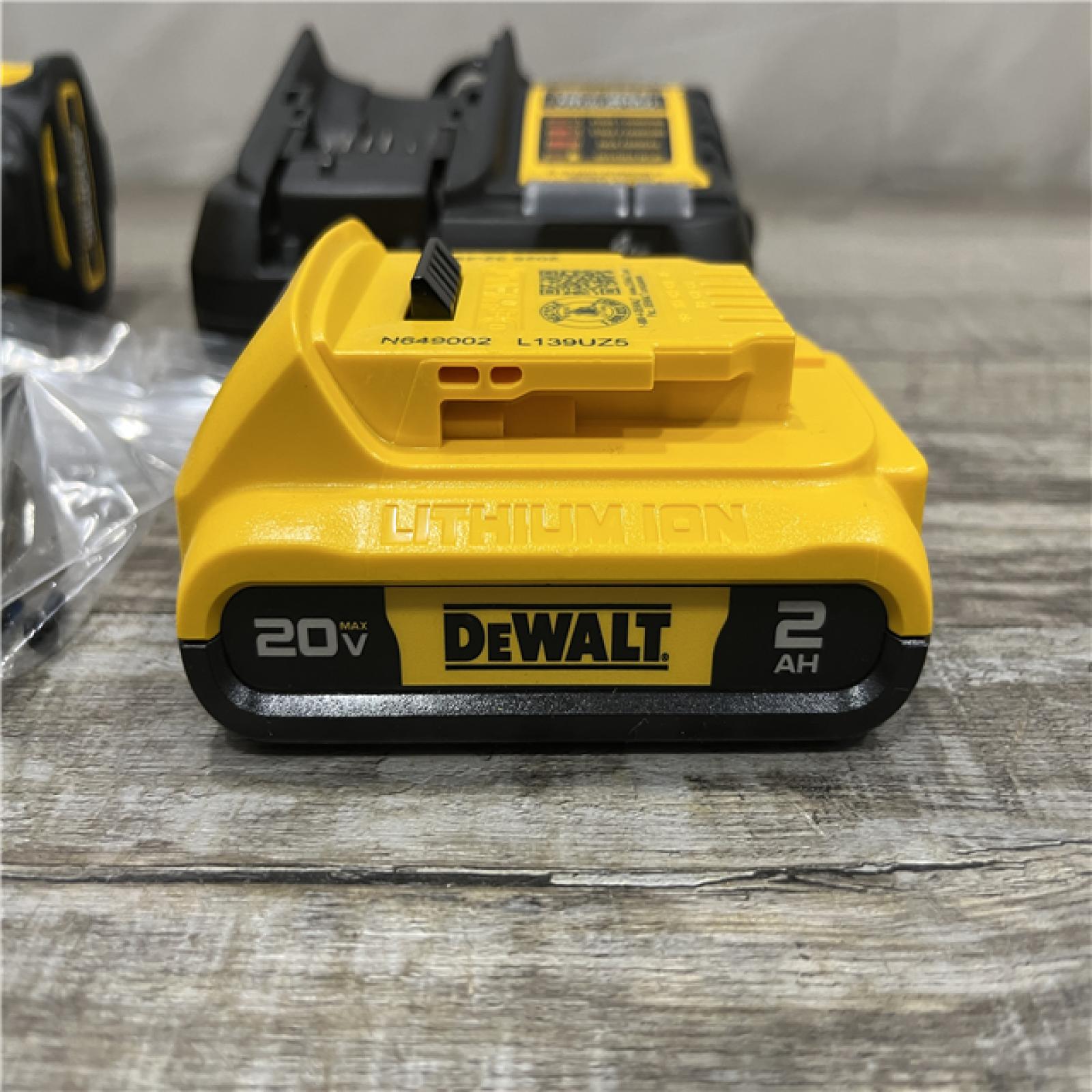 AS-IS DEWALT Atomic 20V Max Lithium-Ion Brushless Cordless Compact 1/4 in. Impact Driver Kit