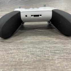 AS-IS  XBOX Elite Wireless Controller Series 2 - White