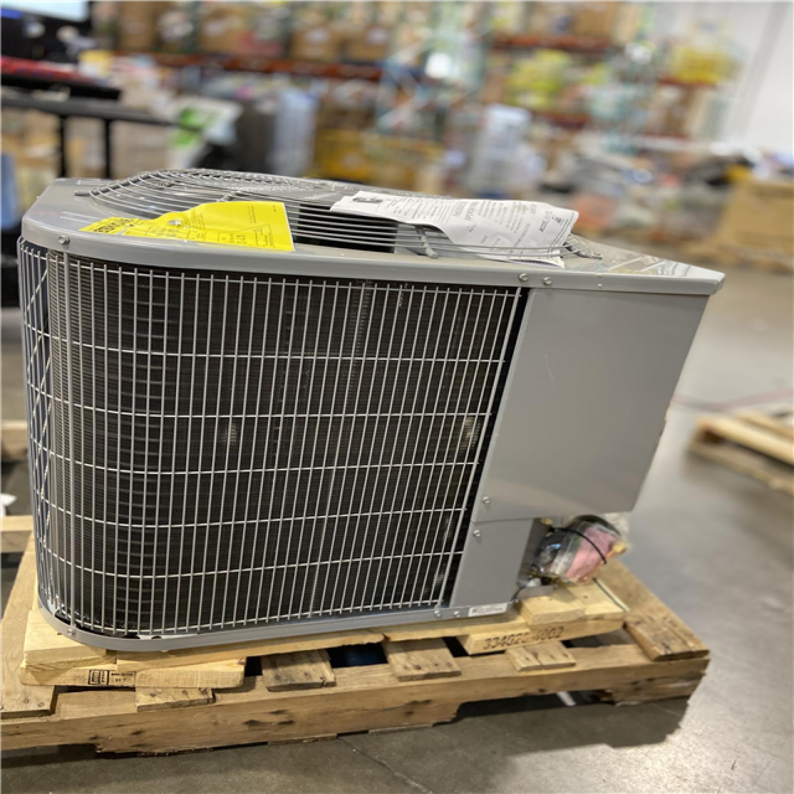 DALLAS LOCATION - Smartcomfort® by Carrier 2.5 Ton 14.3 Seer2 Heat Pump