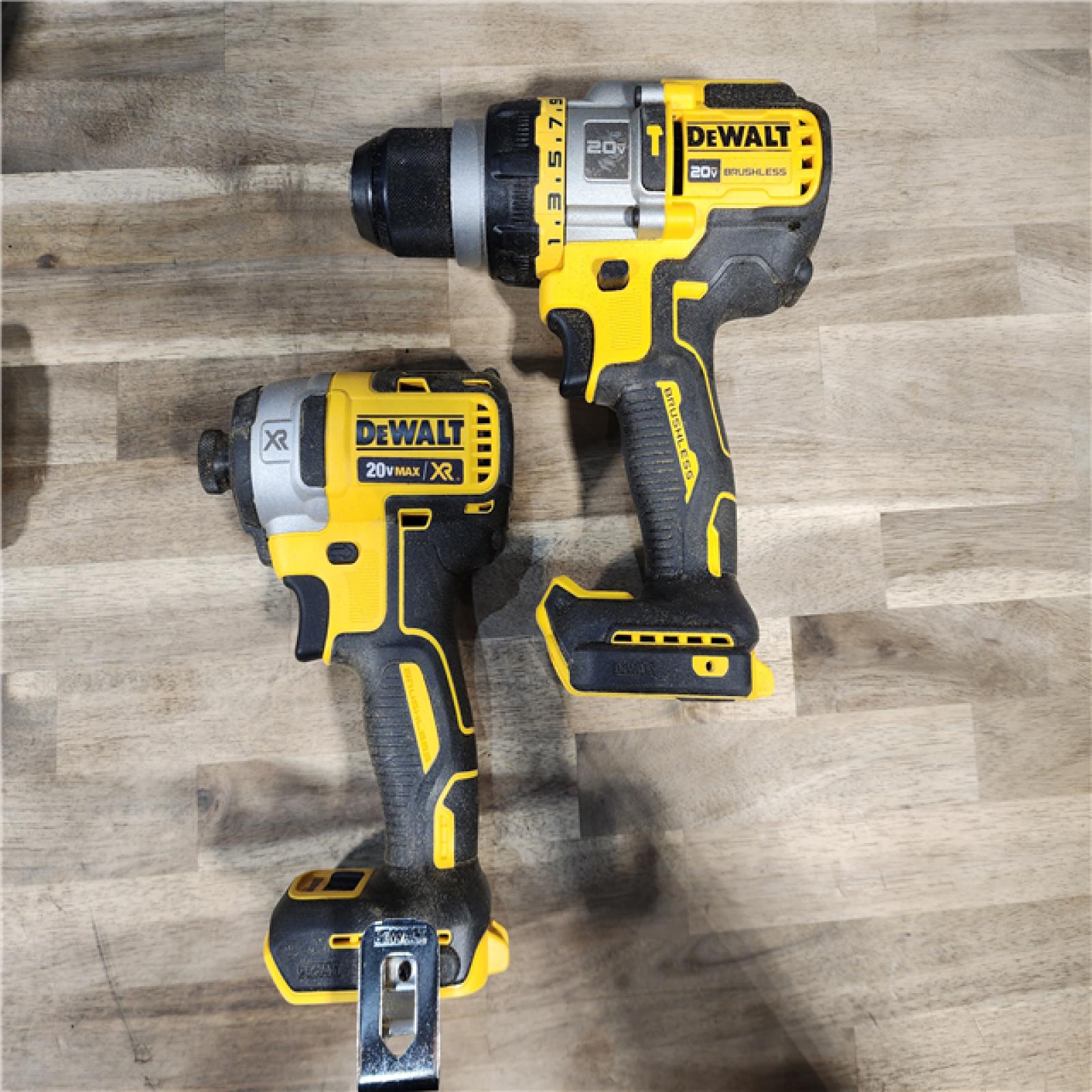 HOUSTON LOCATION - AS-IS DEWALT 20V MAX Cordless Brushless Hammer Drill/Driver 2 Tool Combo Kit with FLEXVOLT ADVANTAGE