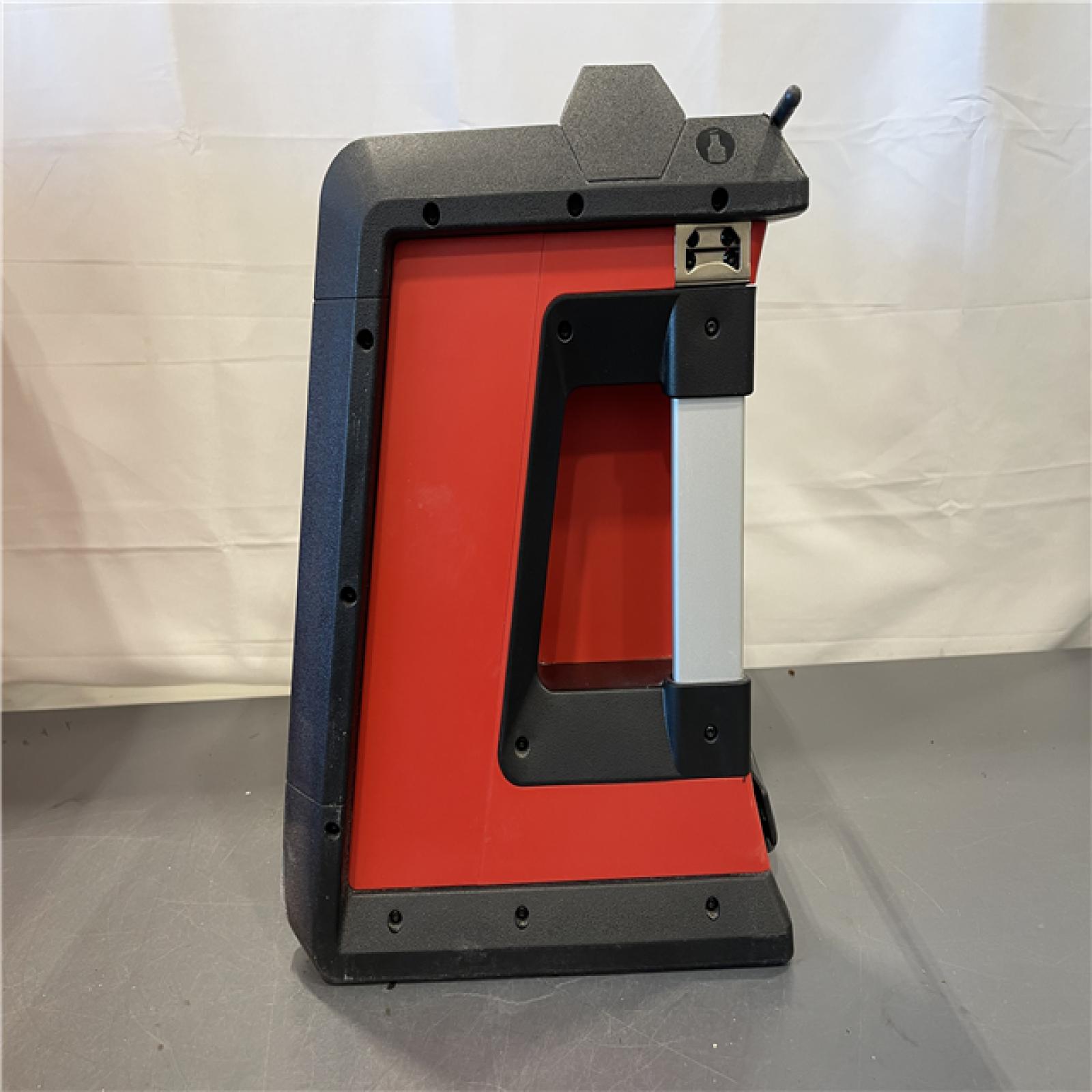 AS-IS - M18 Lithium-Ion Cordless Jobsite Radio/Charger