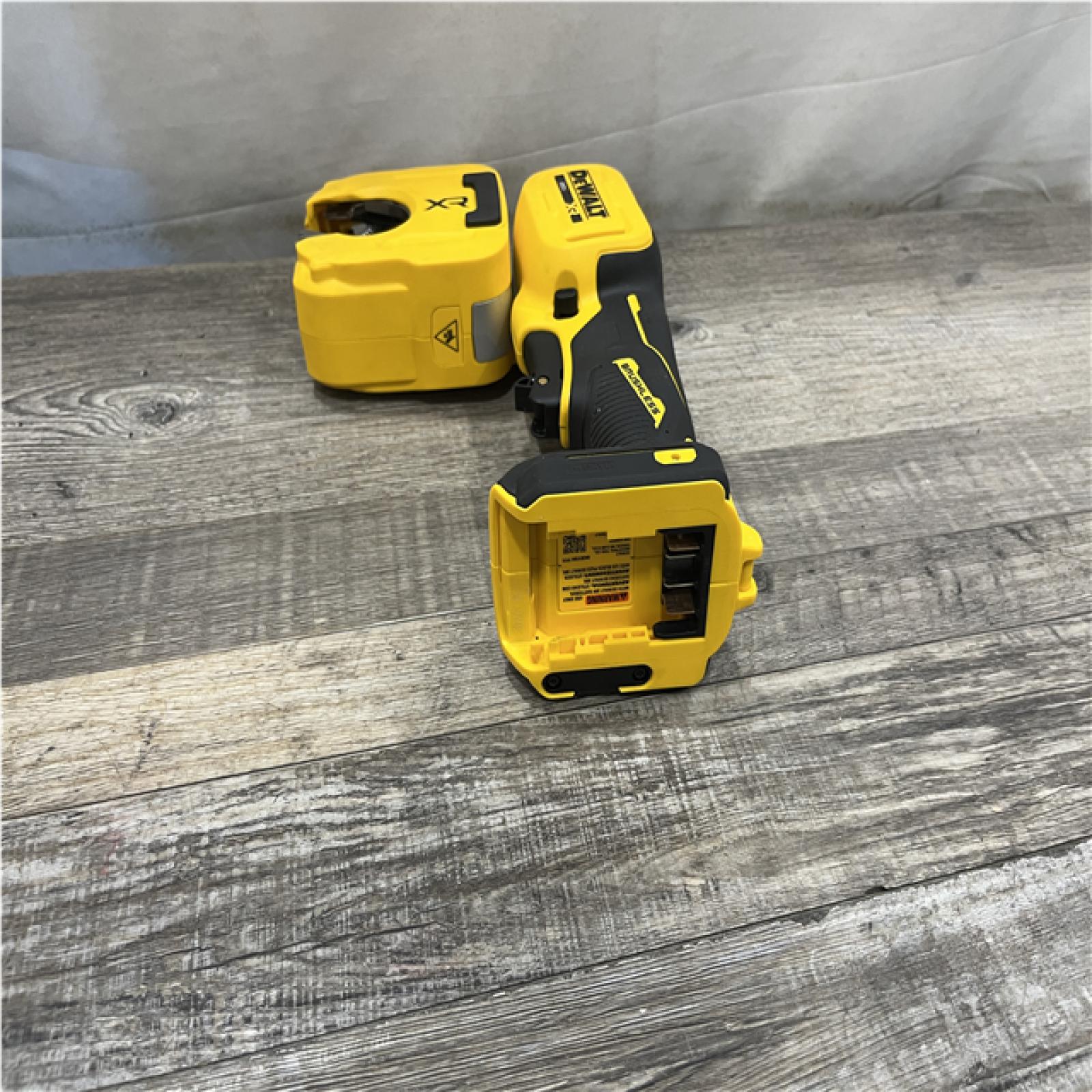 AS-IS DEWALT 20-Volt MAX XR Copper Cutter (Tool Only)