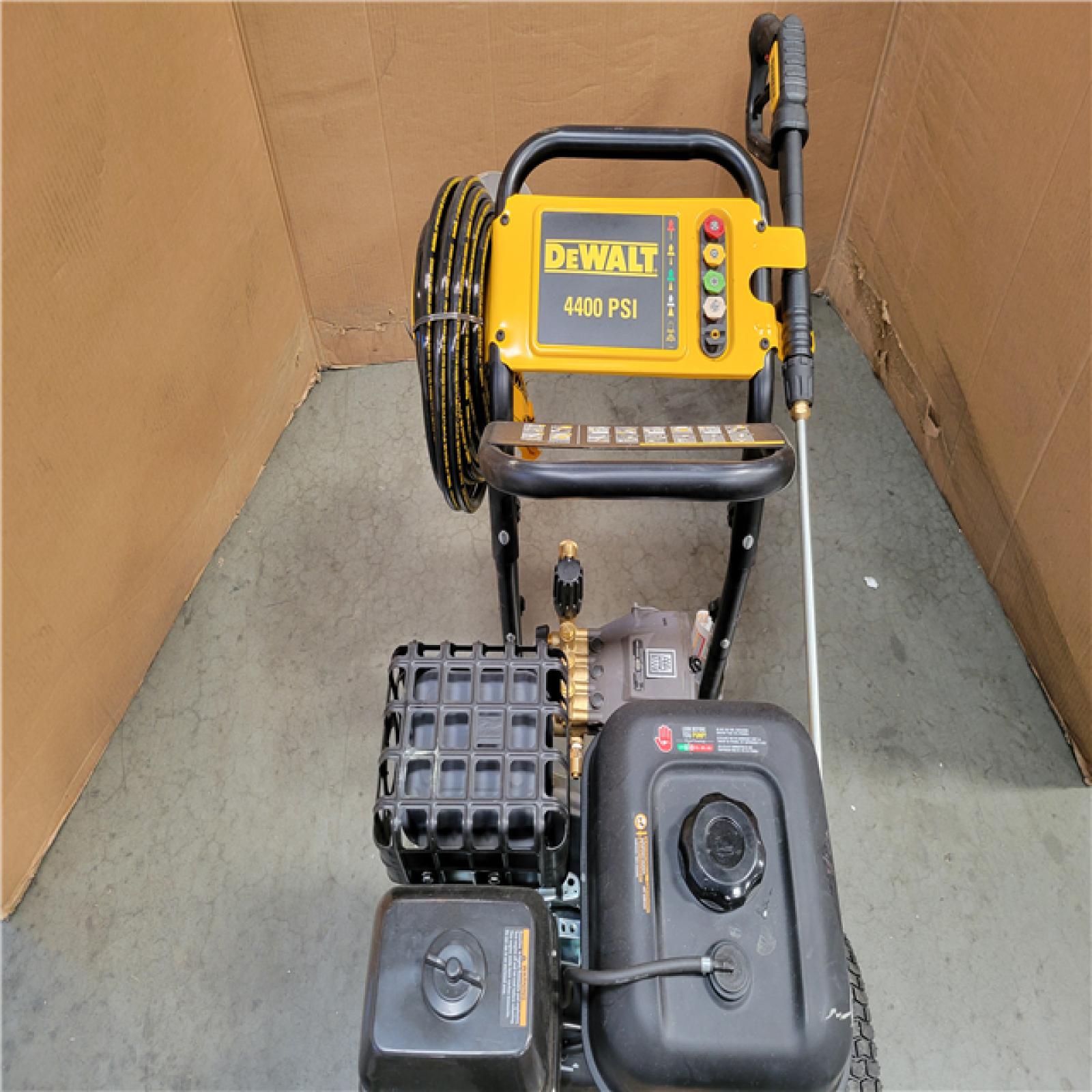 CALIFORNIA AS-IS DEWALT 4400 PSI PORTABLE PRESSURE WASHER