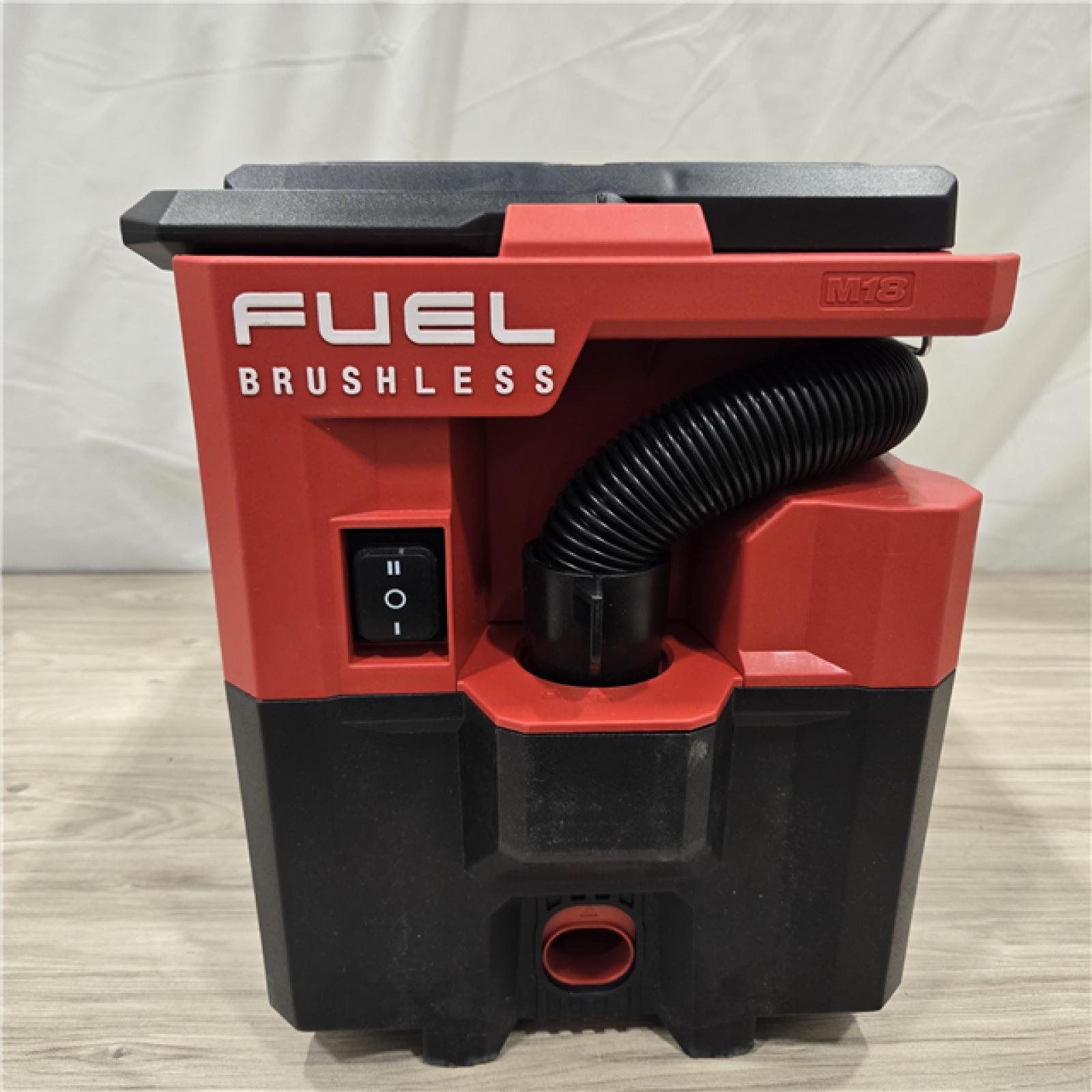 AS-IS MILWAUKEE M18 FUEL PACKOUT 18V Cordless 2.5 Gal. Wet/Dry Vacuum (Vacuum-Only)
