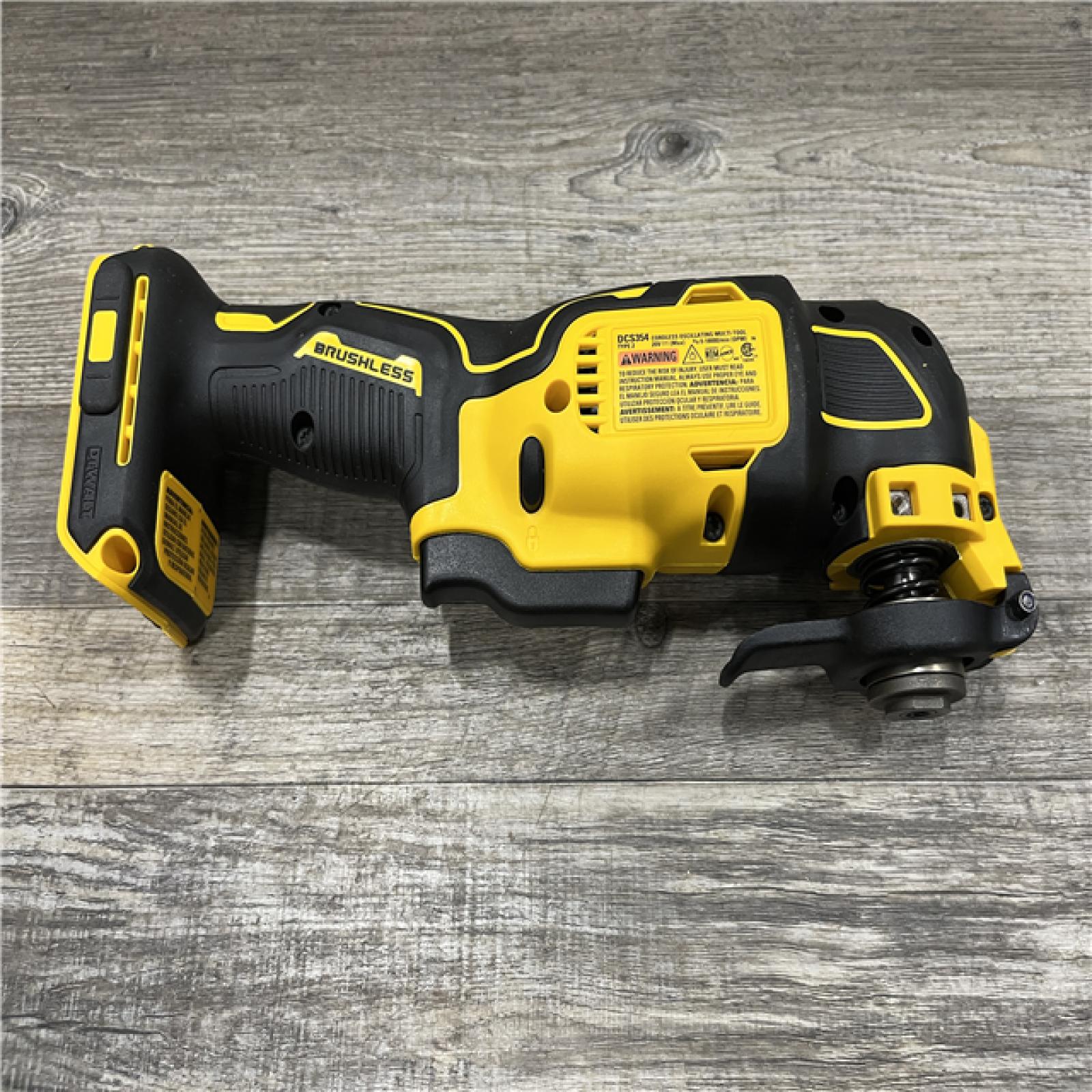 AS-IS DEWALT ATOMIC 20V MAX Cordless Brushless Oscillating Multi Tool Kit