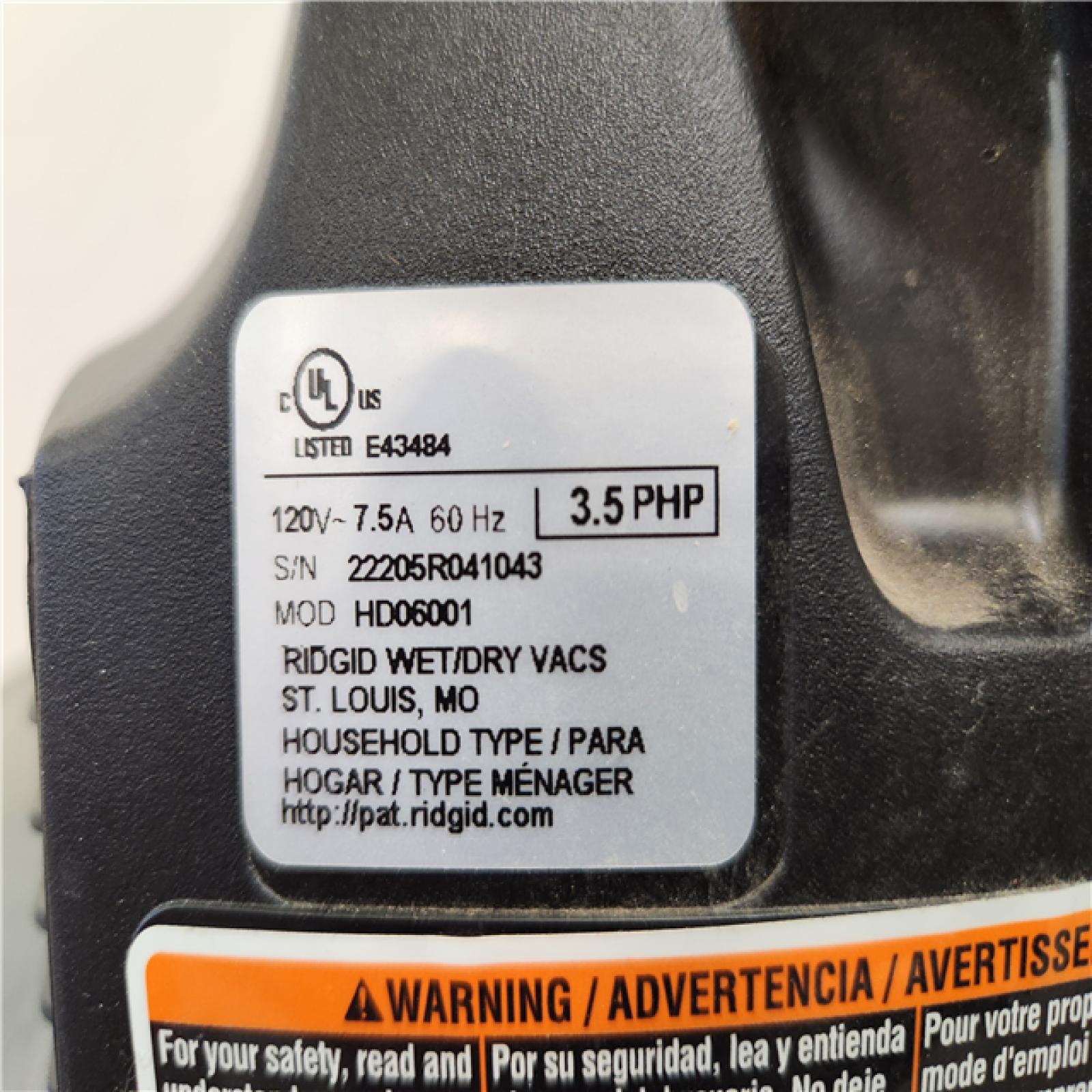 Phoenix Location RIDGID 6 Gallon 3.5 Peak HP NXT Wet/Dry Shop Vacuum with Filter, Hose, Wands, Utility Nozzle, Crevice Tool