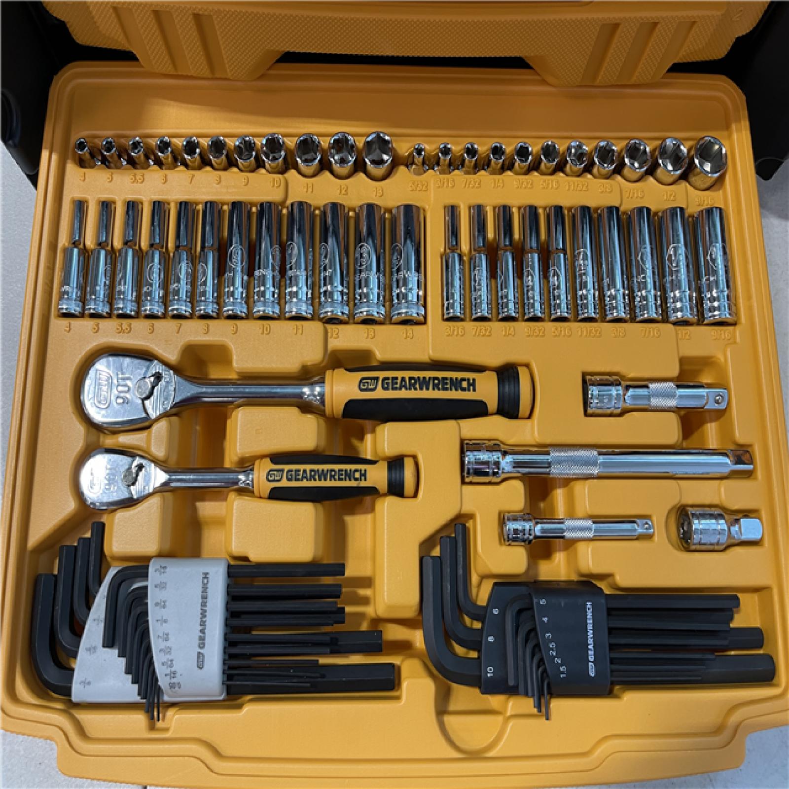 California AS-IS NEW GEARWRENCH 1/4 in. & 3/8 in. Drive 90-Tooth Standard & Deep SAE/Metric Mechanics Tool Set in 3-Drawer Storage Box (232-Piece)