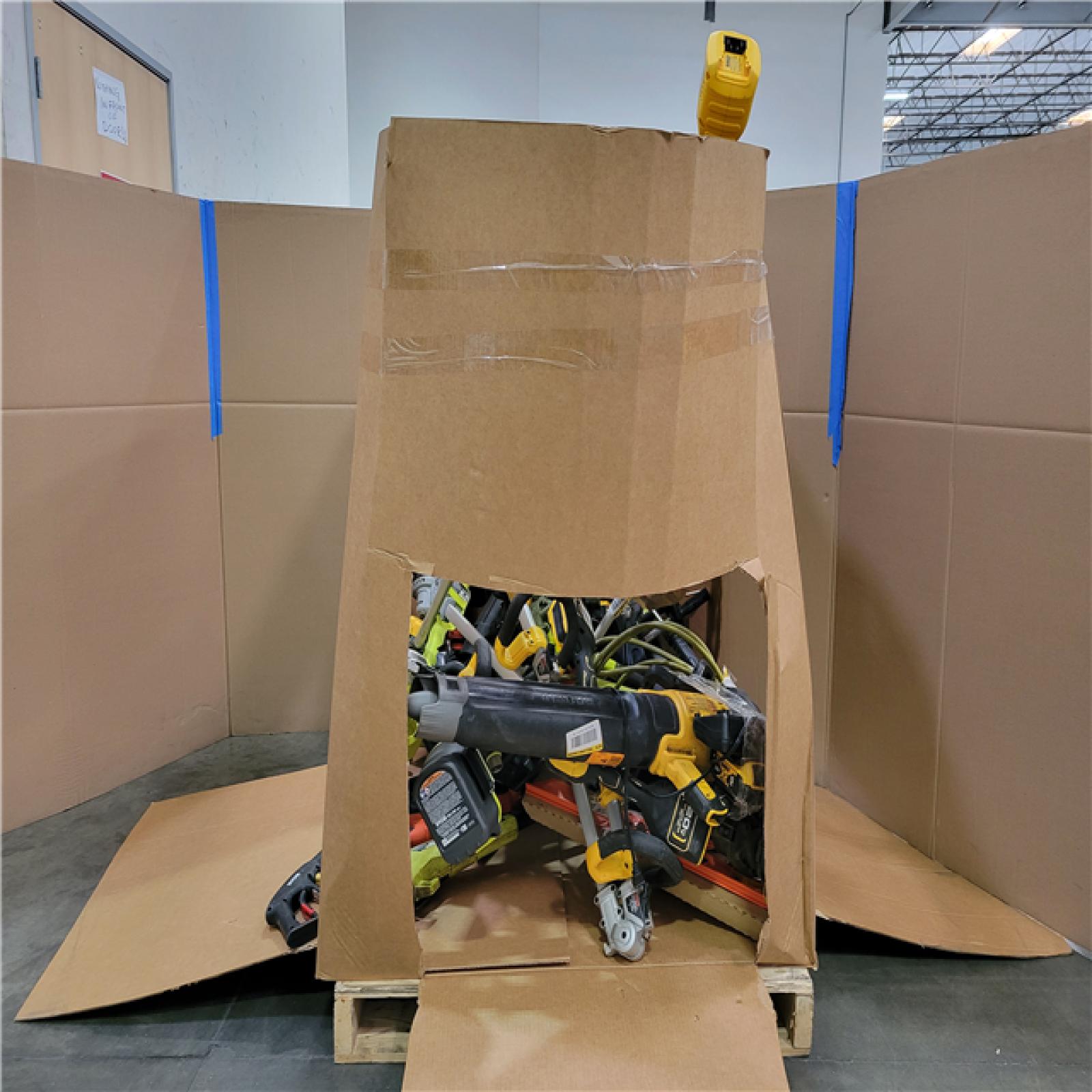 PHOENIX AS-IS TOOL PALLET