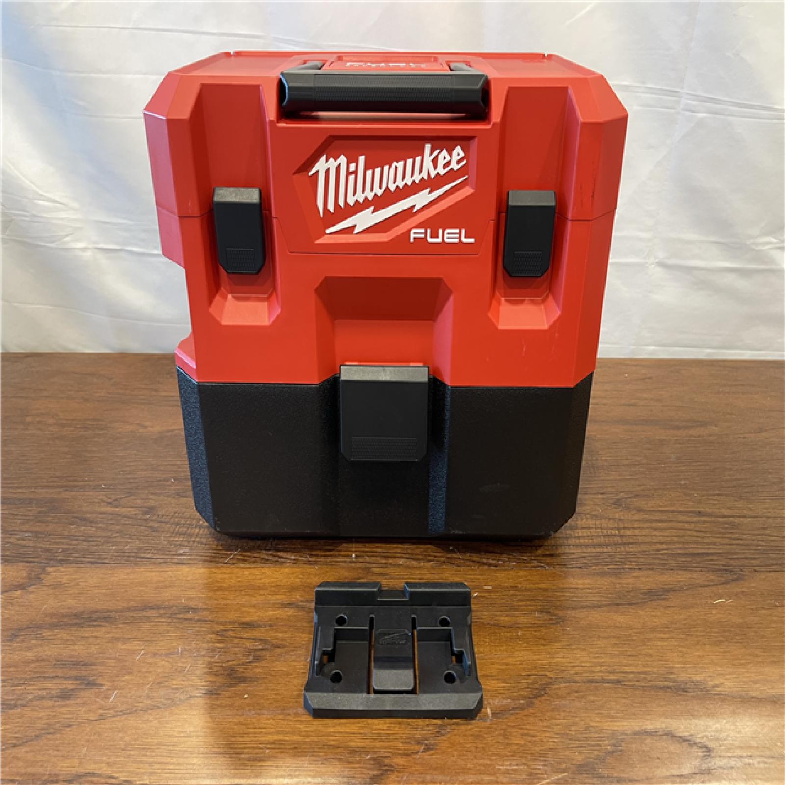 AS-IS - Milwaukee M12 Cordless Shop Vacuum - Tool Only
