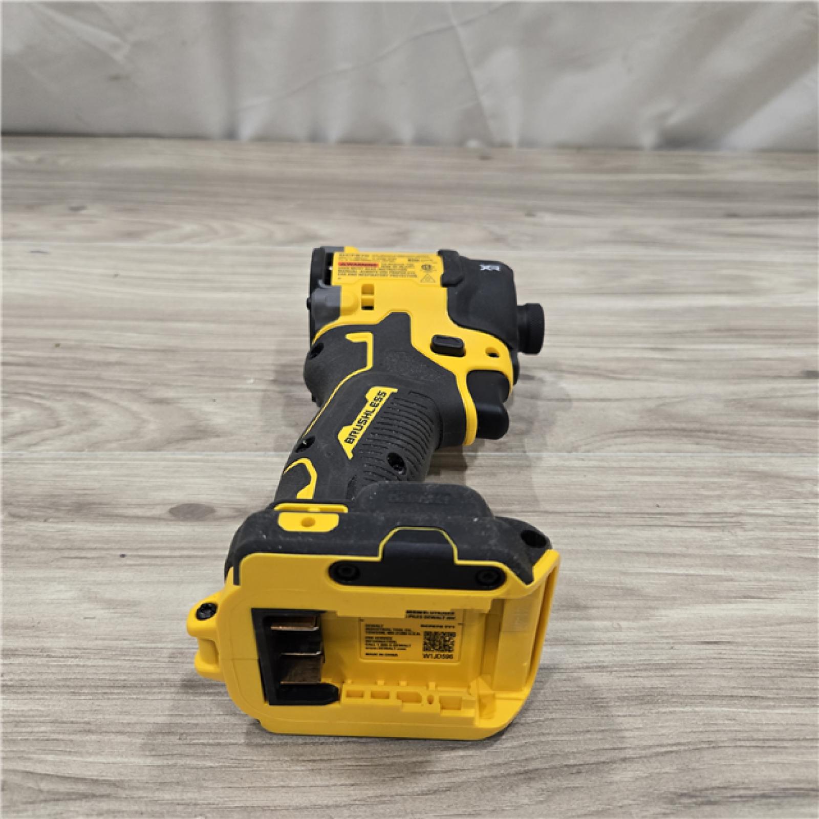 AS-IS DEWALT 20V MAX* XR Cordless 1/4 Quiet Hydraulic Impact Driver (Tool-Only)