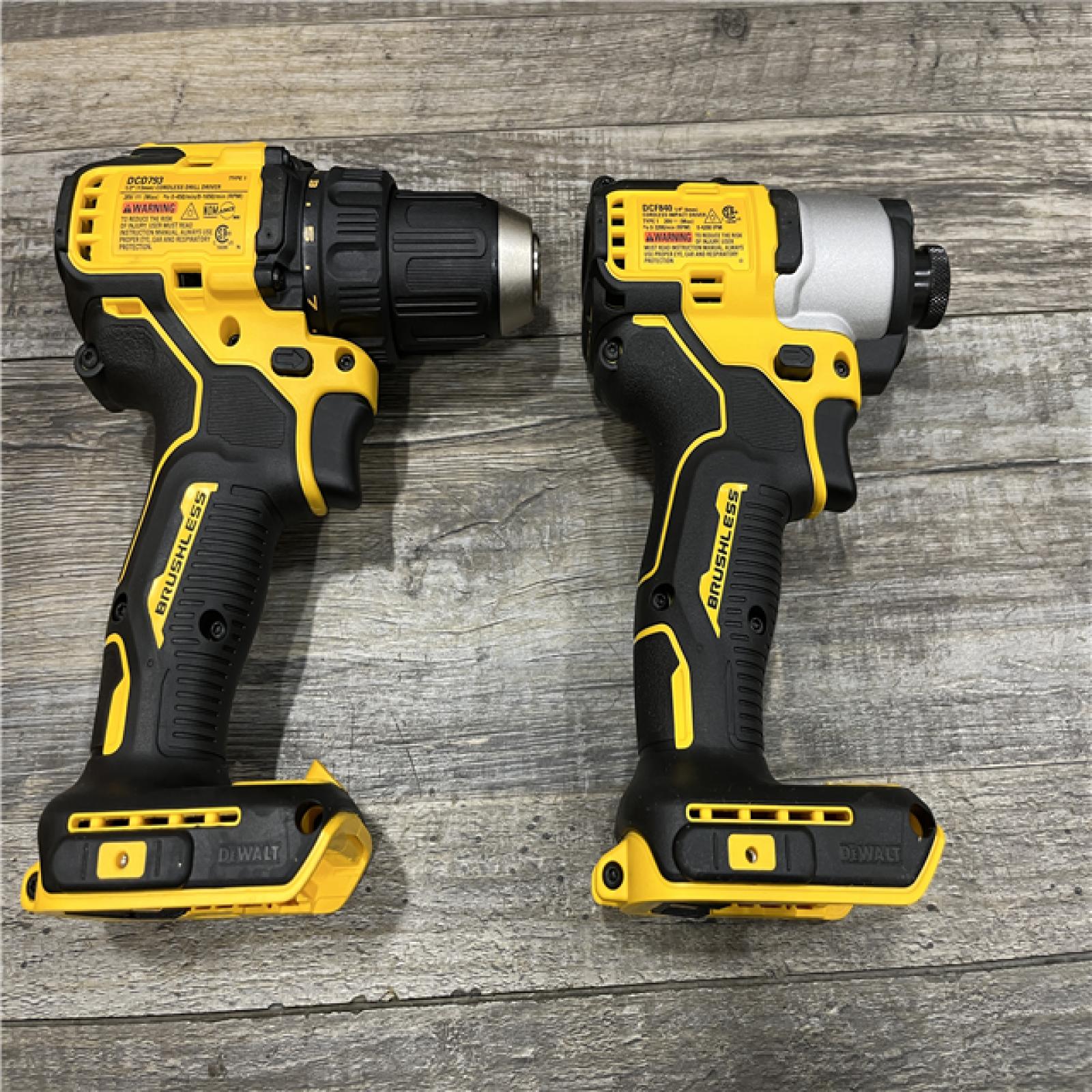 LIKE NEW - DEWALT 20V MAX Brushless 1/2 in. Drill Driver & 1/4 in. Impact Driver Kit