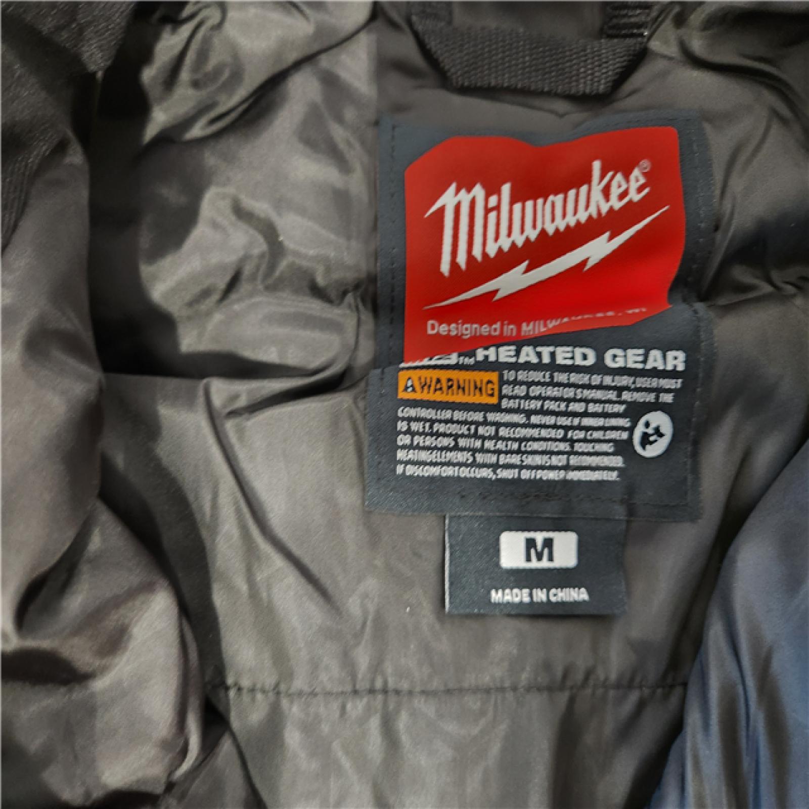 AS-IS- Men's Medium M12 12V Lithium-Ion Cordless AXIS Black Heated Vest (Vest Only)