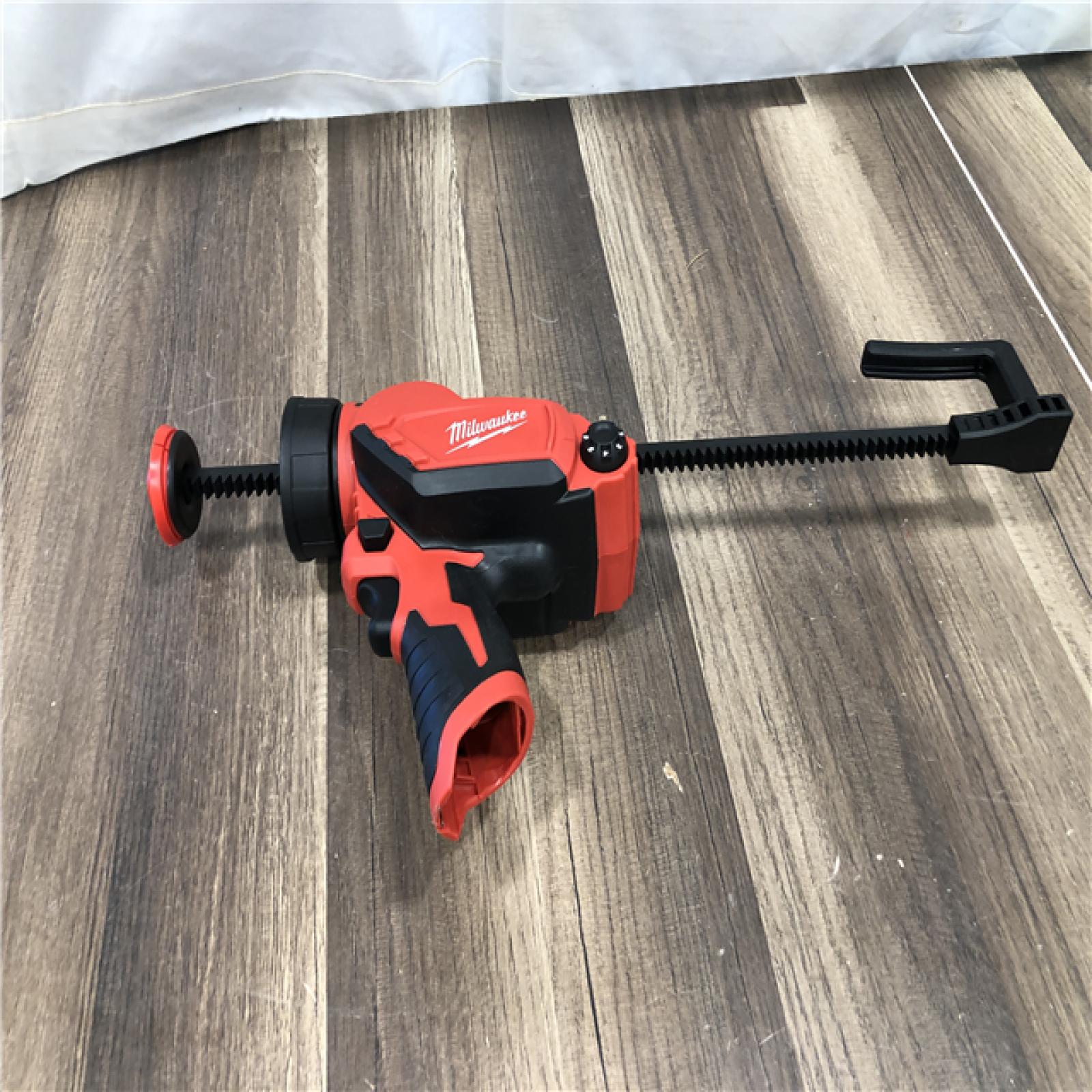 AS-IS Milwaukee 12V Lithium-Ion Cordless 10 oz. Adhesive and Caulk Gun (Tool-Only)