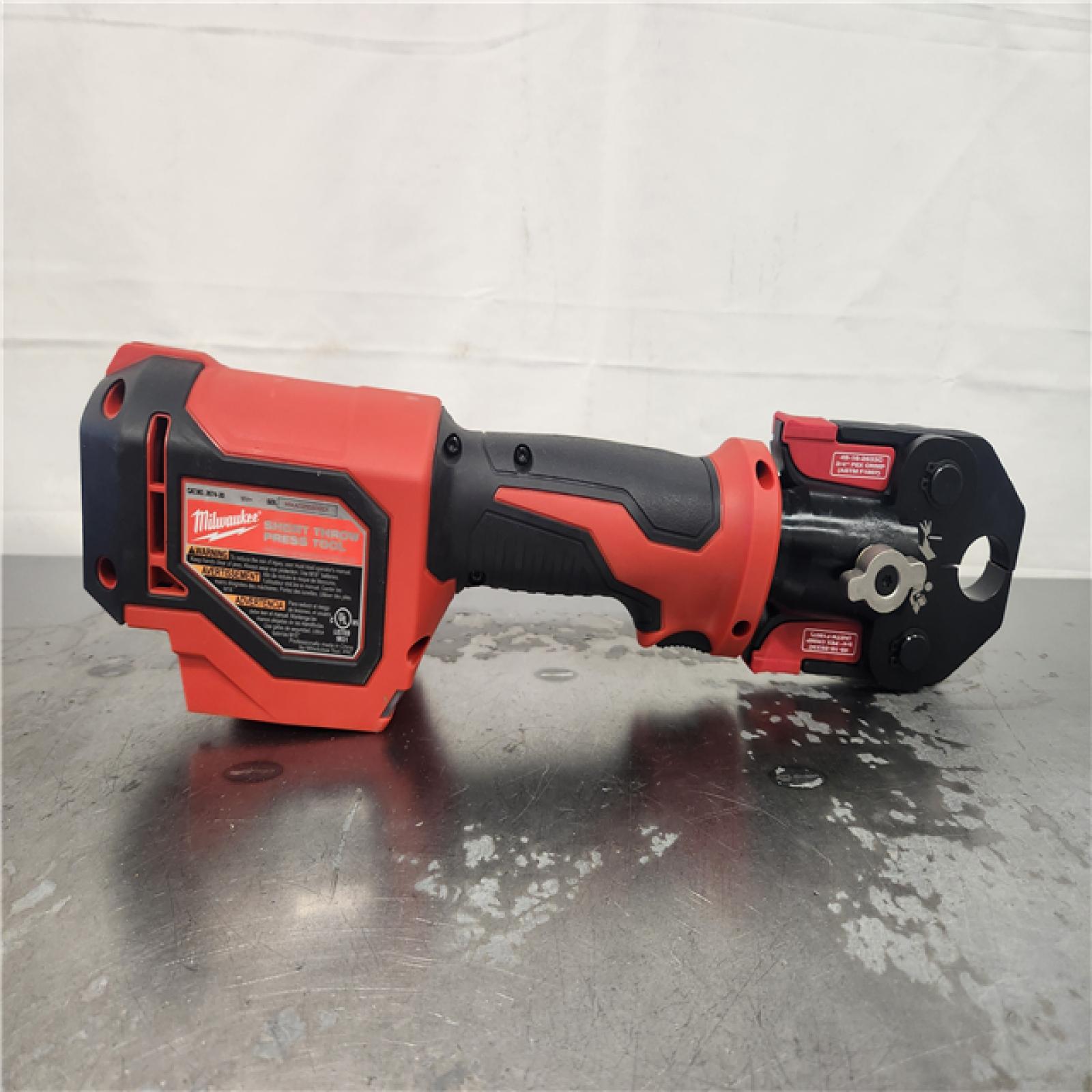AS-IS- Milwaukee-2674-22C M18 Short Throw Press Tool Kit W/ PEX Crimp Jaws