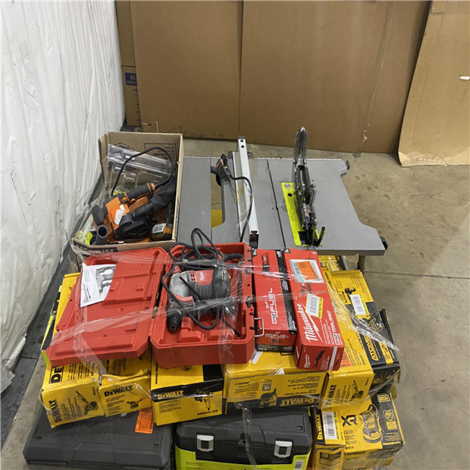 Houston Location AS IS - Tool Pallet