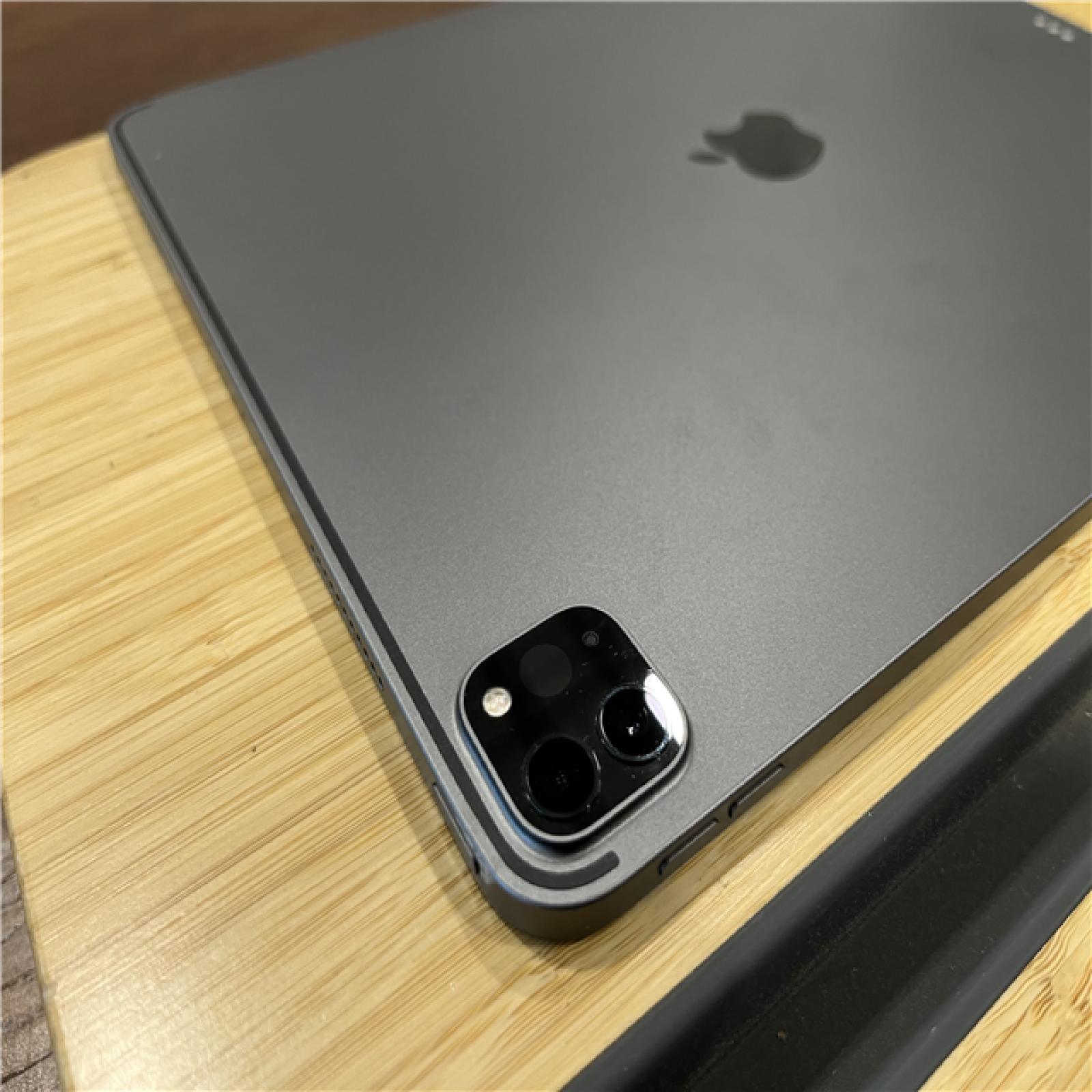 AS-IS Apple iPad Pro, 12.9-inch (5th generation) 256GB - Space Gray