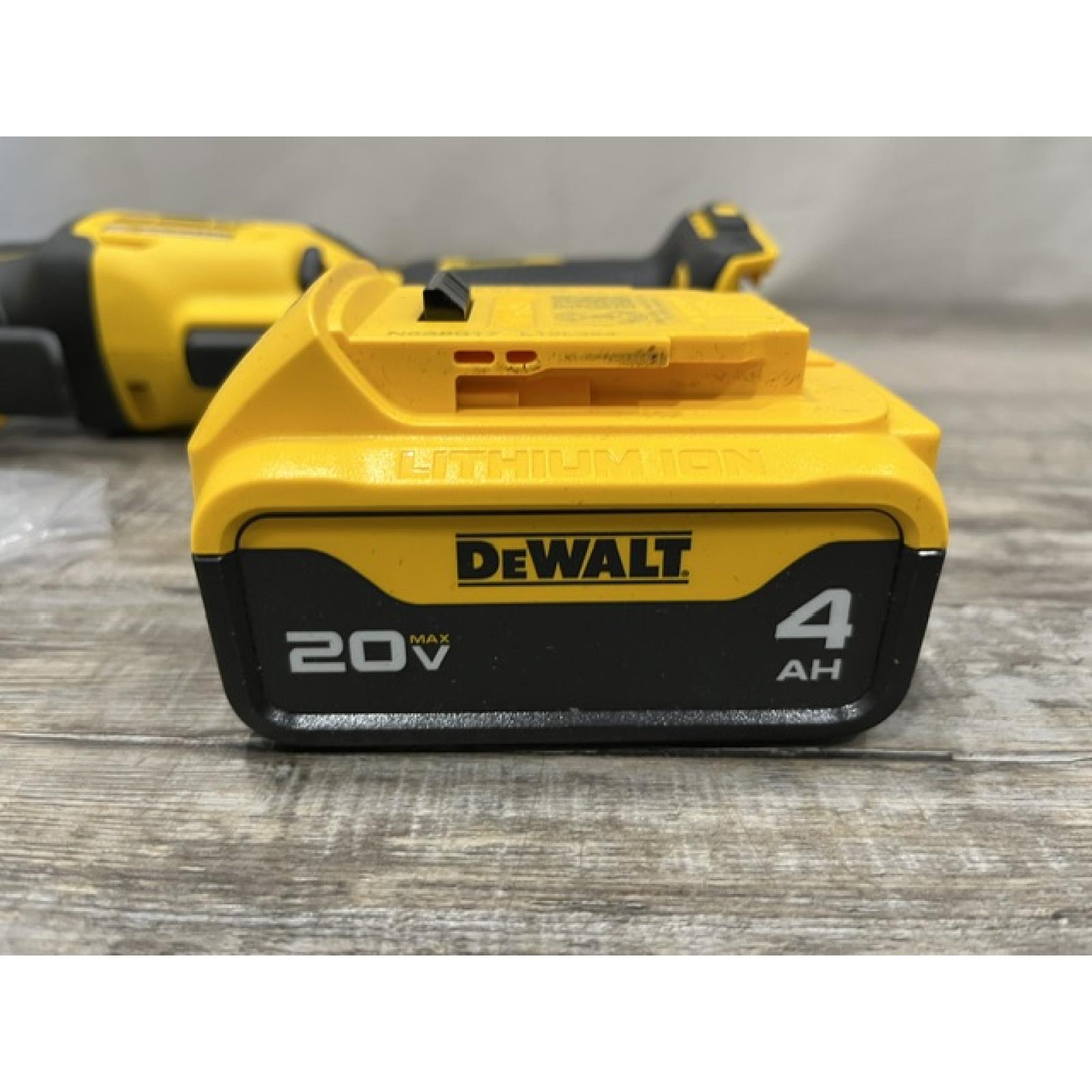 AS-IS DEWALT ATOMIC 20V MAX Lithium-Ion Cordless Brushless Oscillating Tool Kit