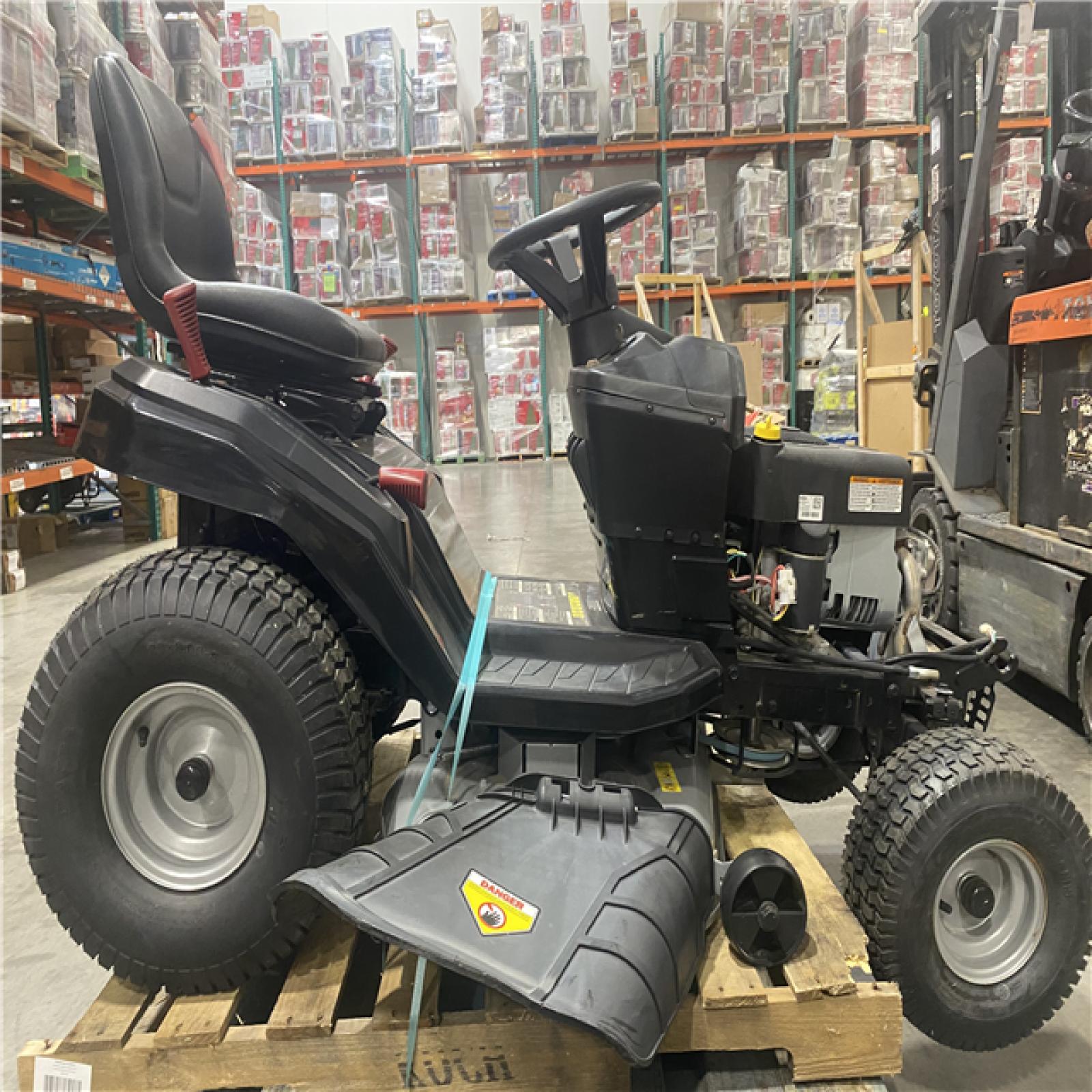 Dallas Location - As-Is Murray MT100 42 Riding Lawn Tractor
