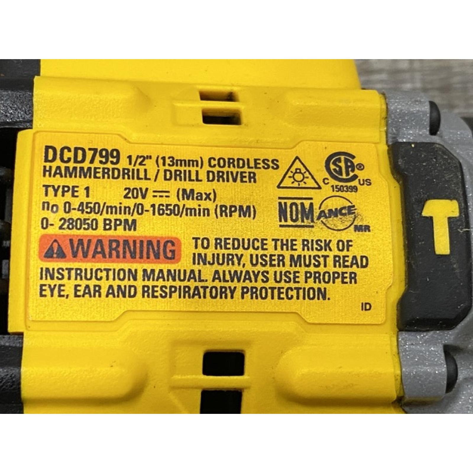 AS-IS DEWALT ATOMIC 20V Lithium-Ion Cordless 1/2 in. Hammer Drill Kit